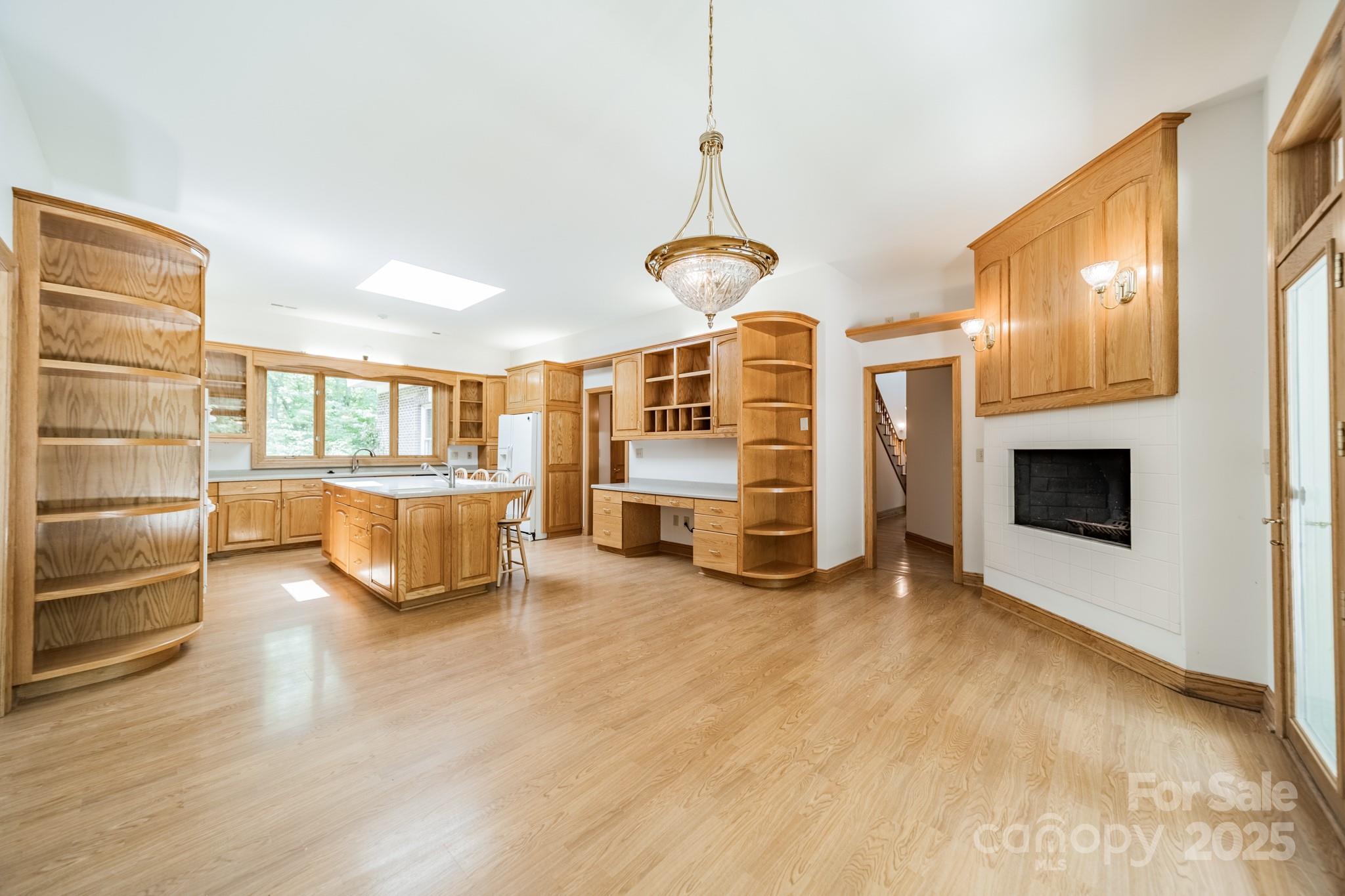 253 Highway 161 N