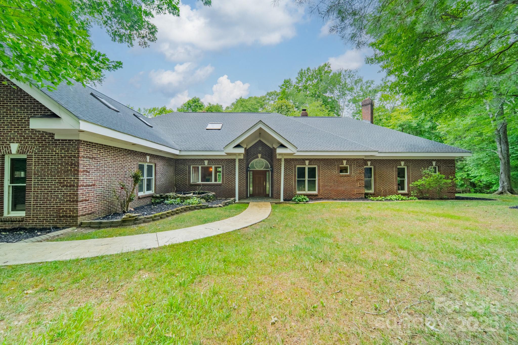 253 Highway 161 N