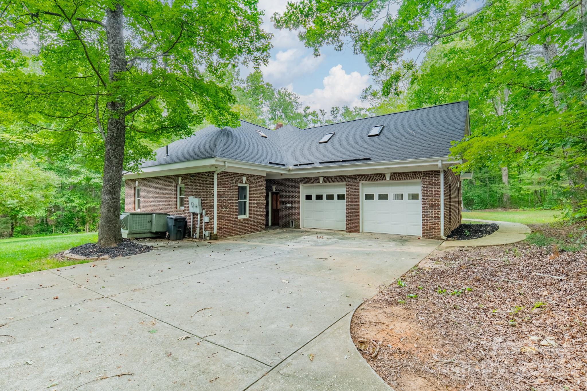 253 Highway 161 N