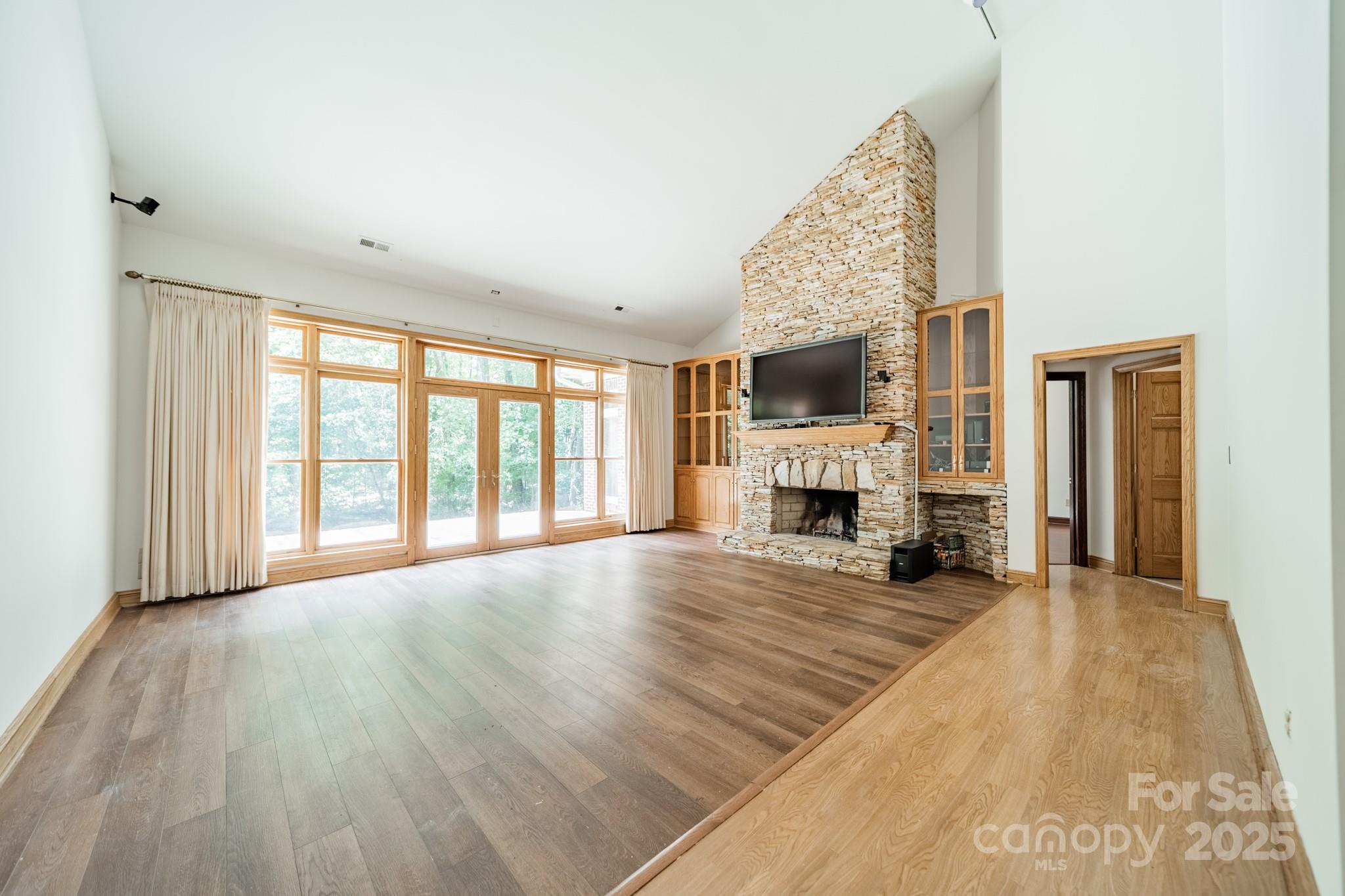 253 Highway 161 N