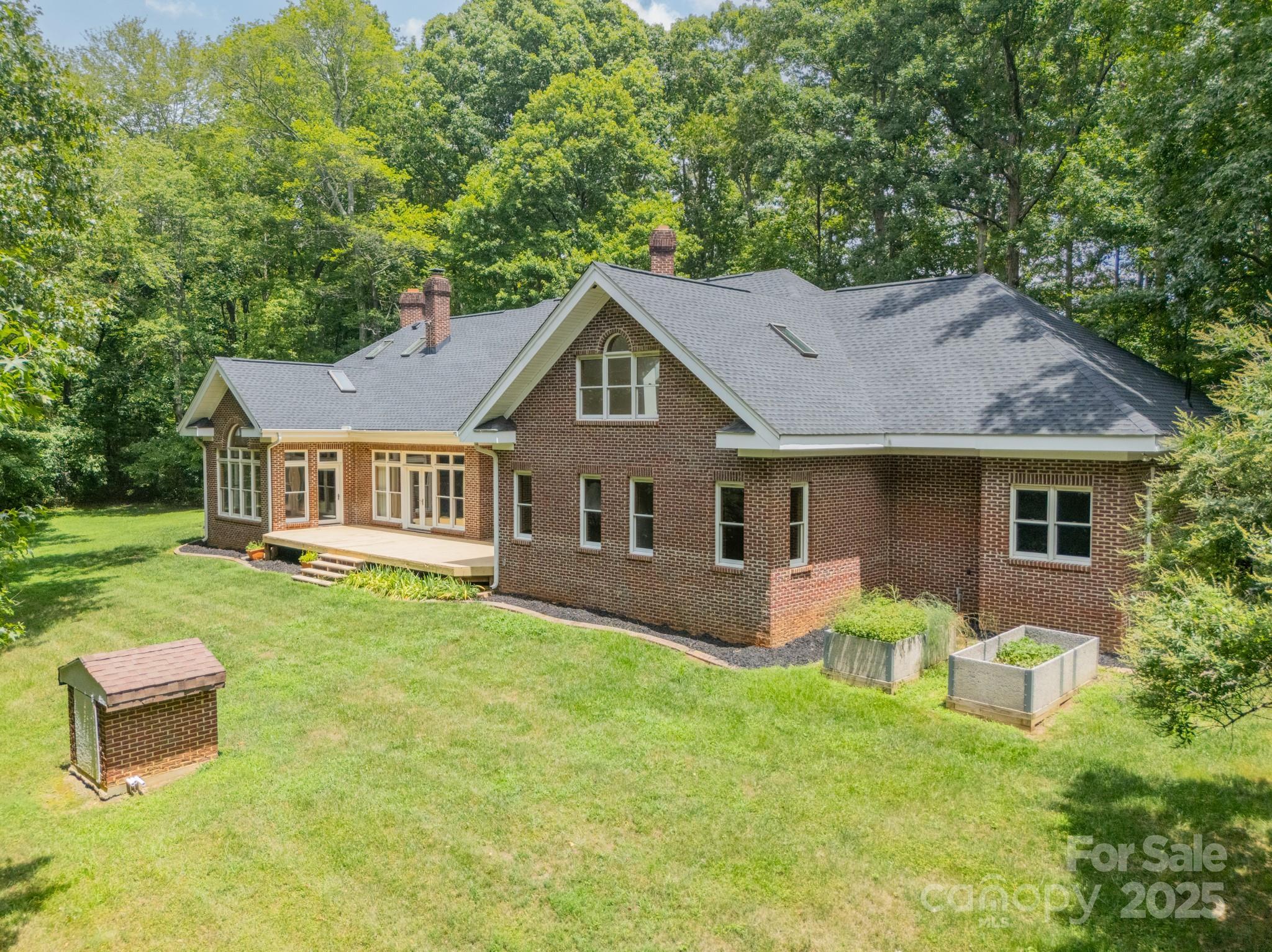 253 Highway 161 N