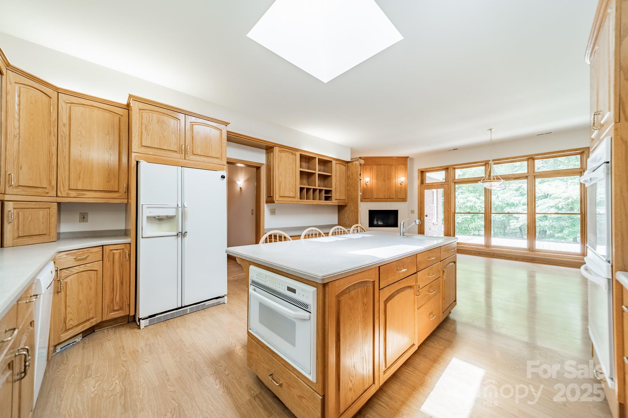 253 Highway 161 N