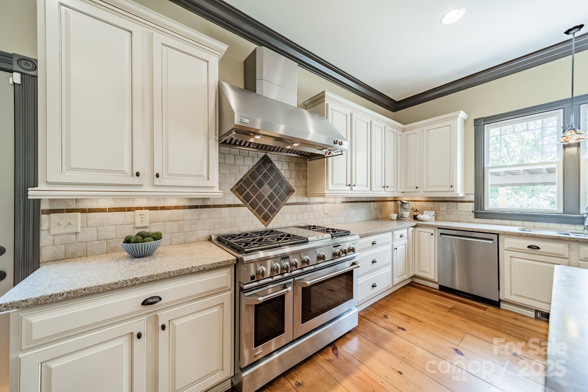 406 Bullfinch Bend