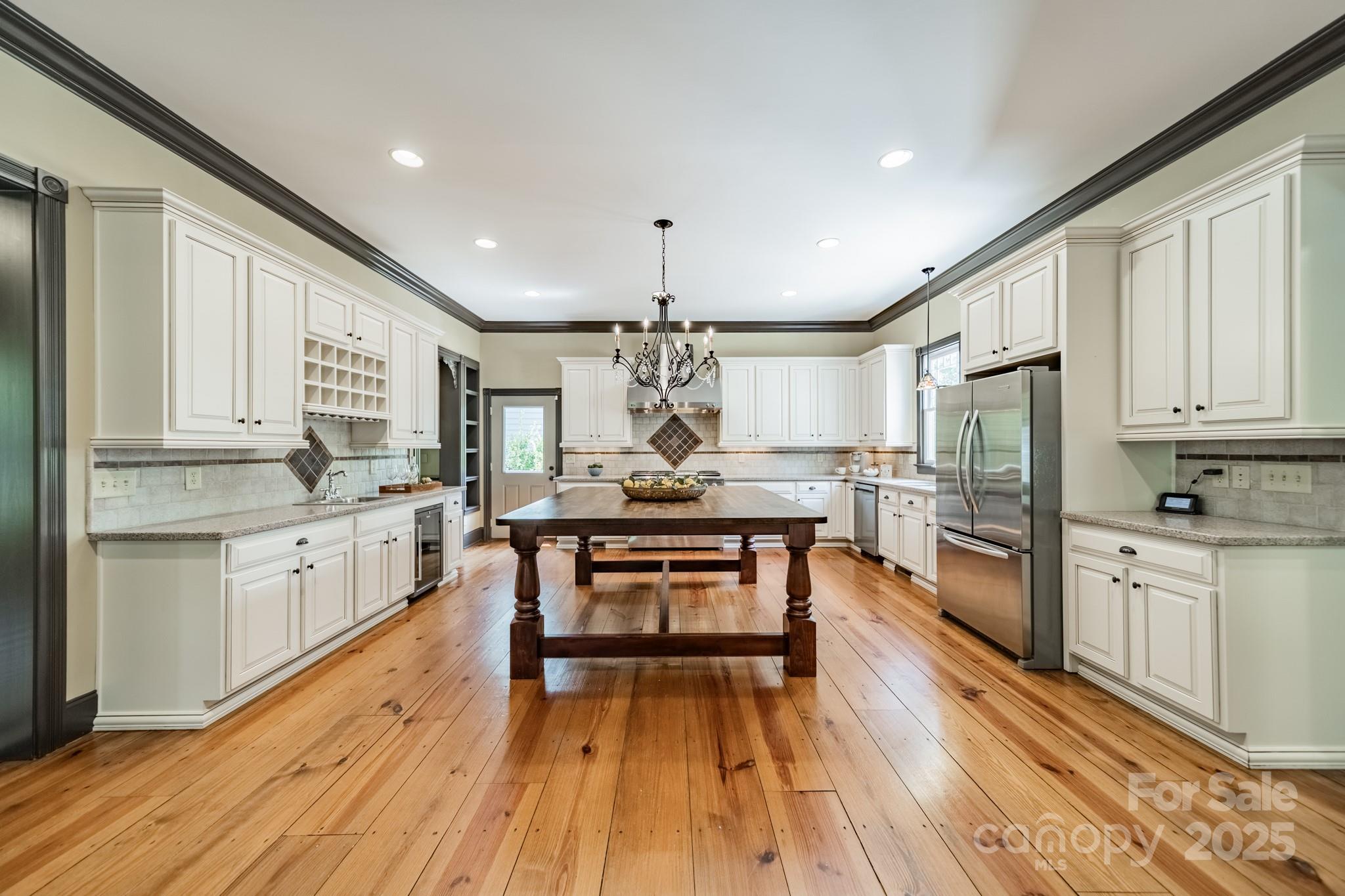 406 Bullfinch Bend