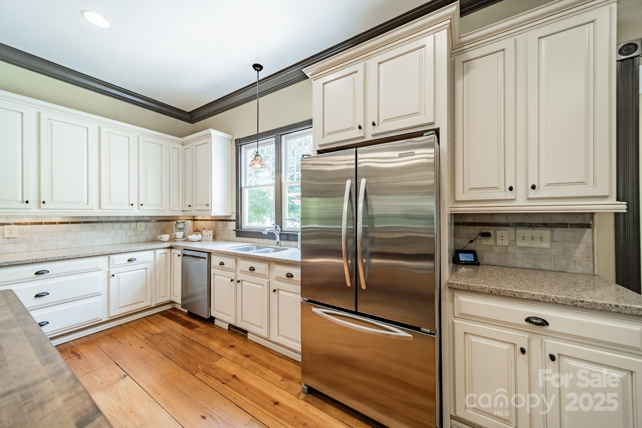 406 Bullfinch Bend