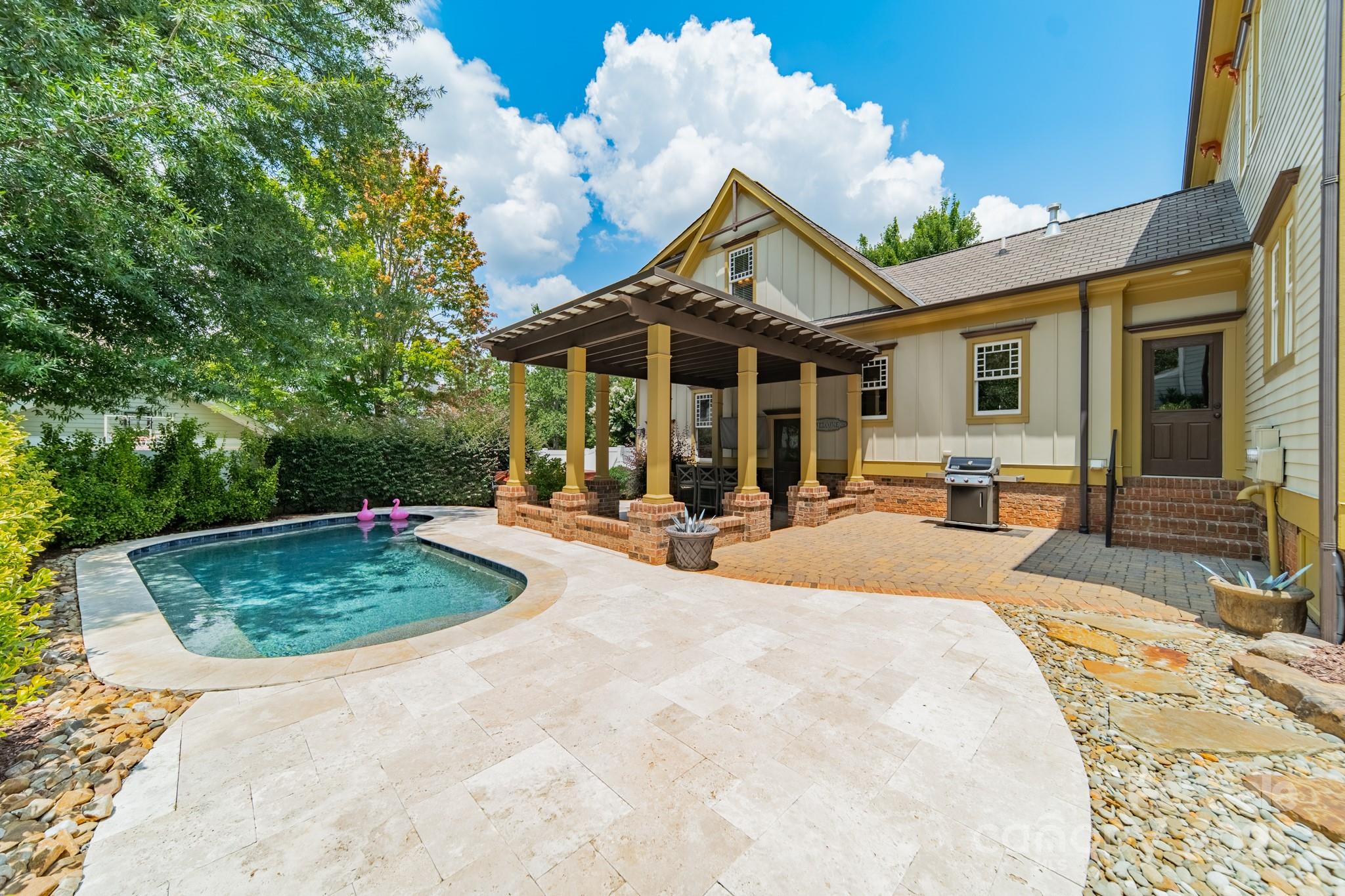 406 Bullfinch Bend