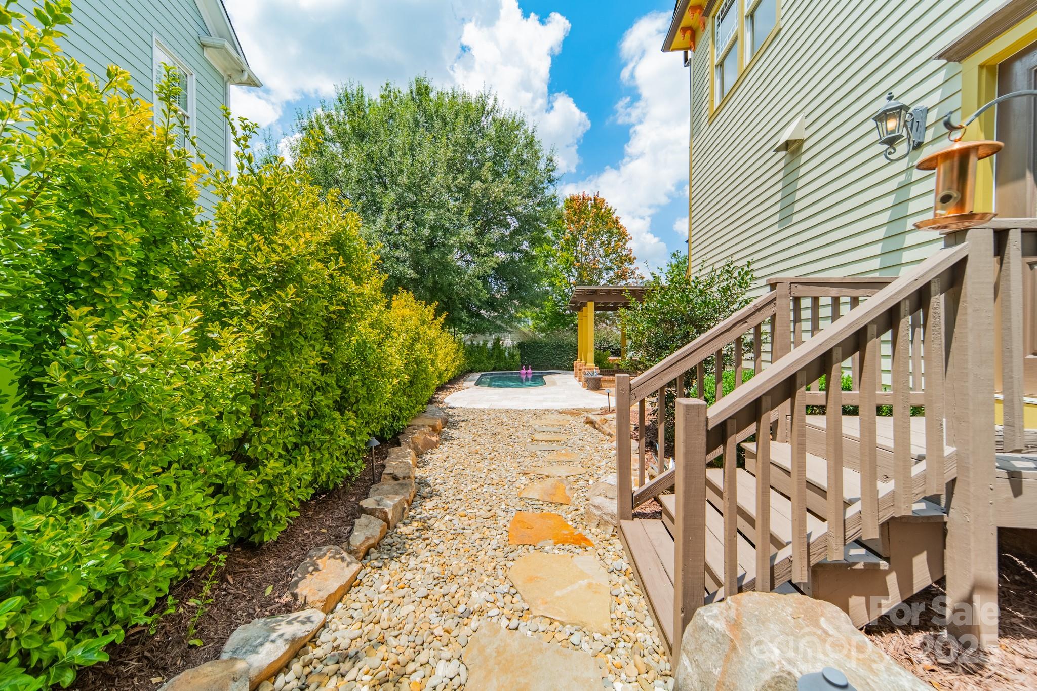 406 Bullfinch Bend