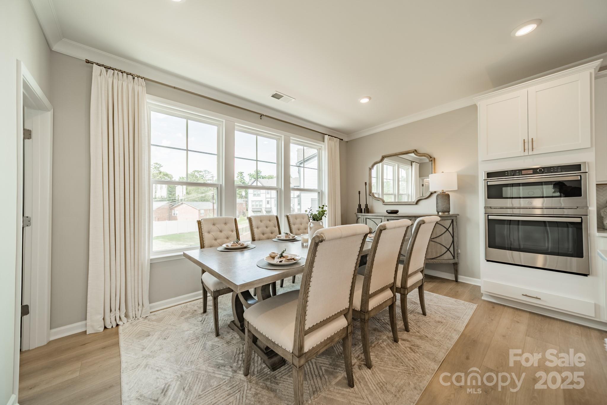 5013 Nestling Spring Street