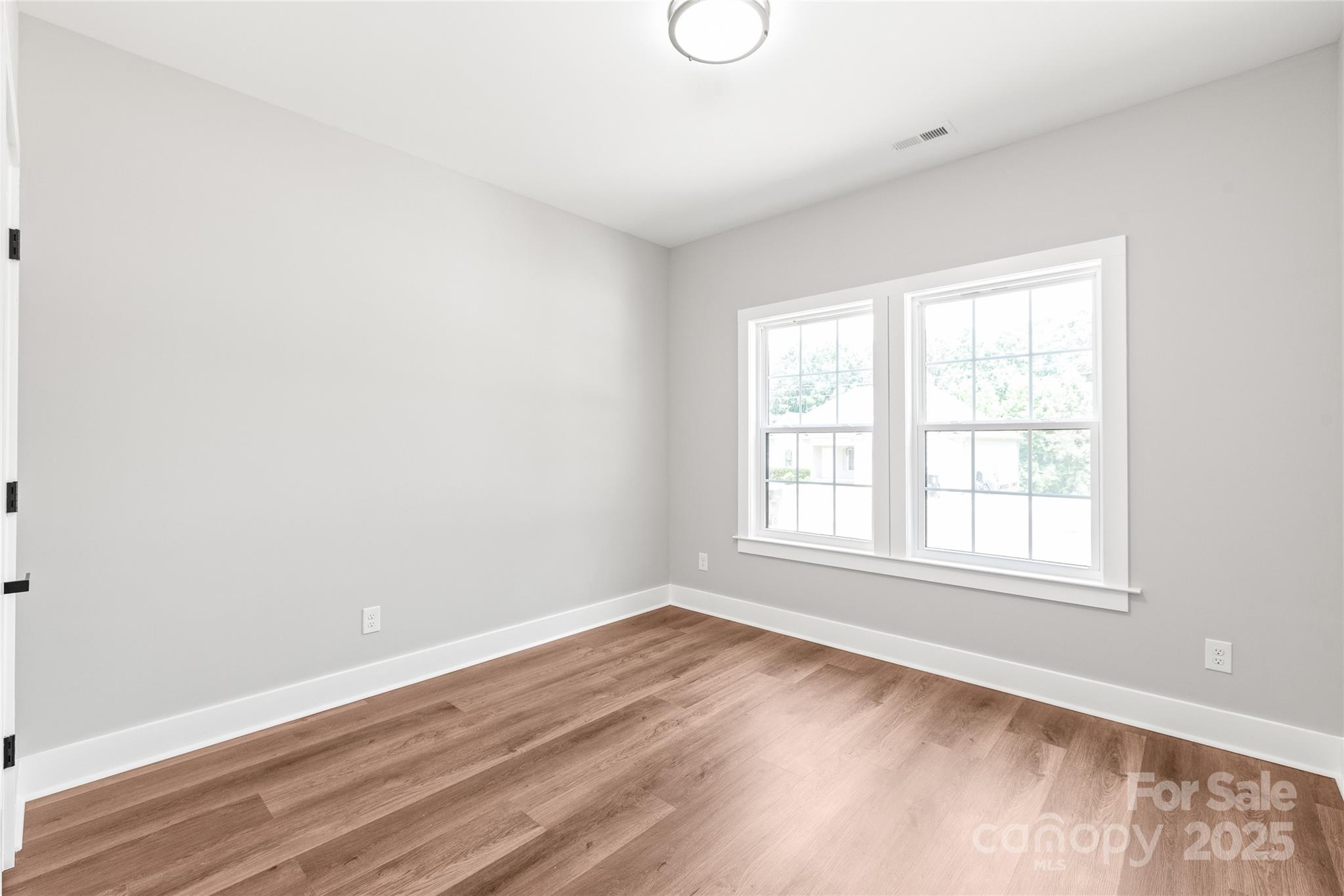 19 Lakewood Court NW
