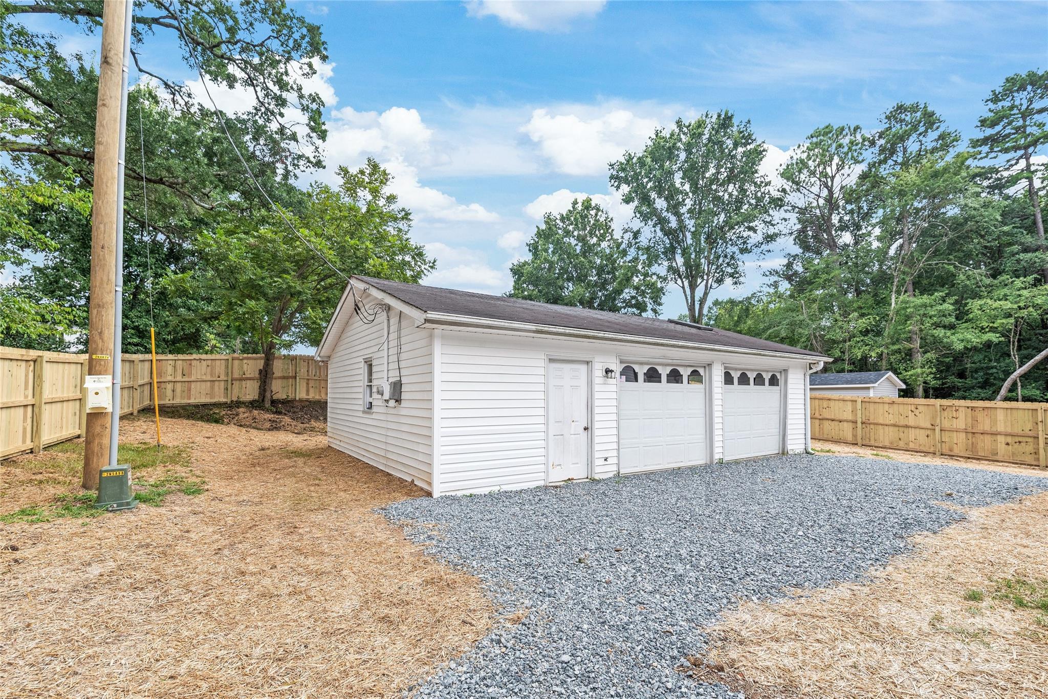 19 Lakewood Court NW