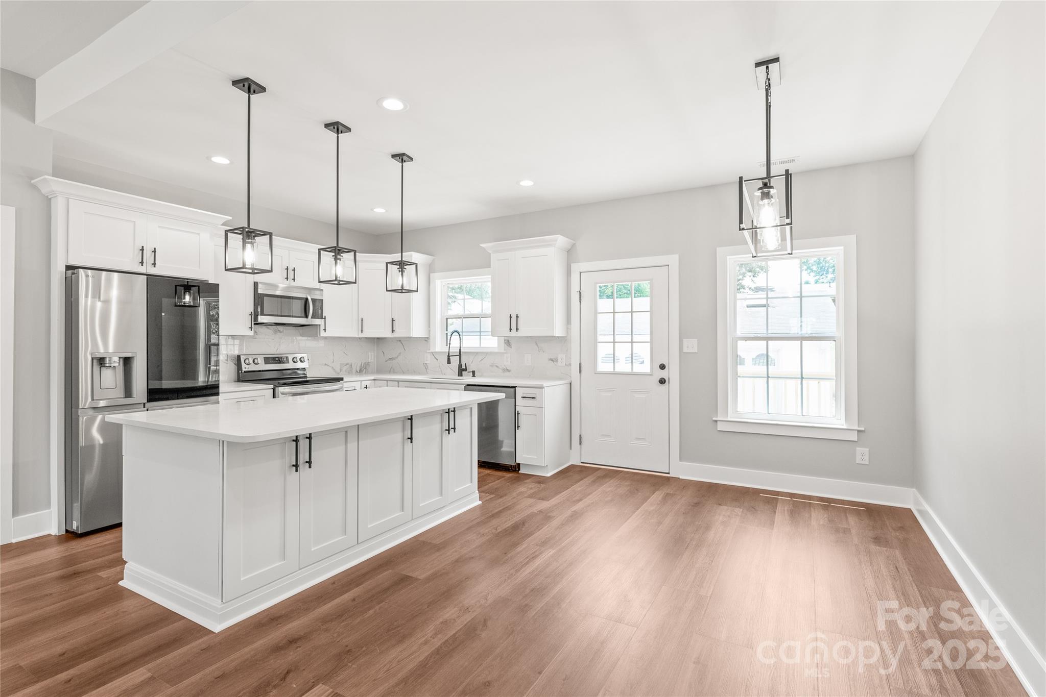 19 Lakewood Court NW