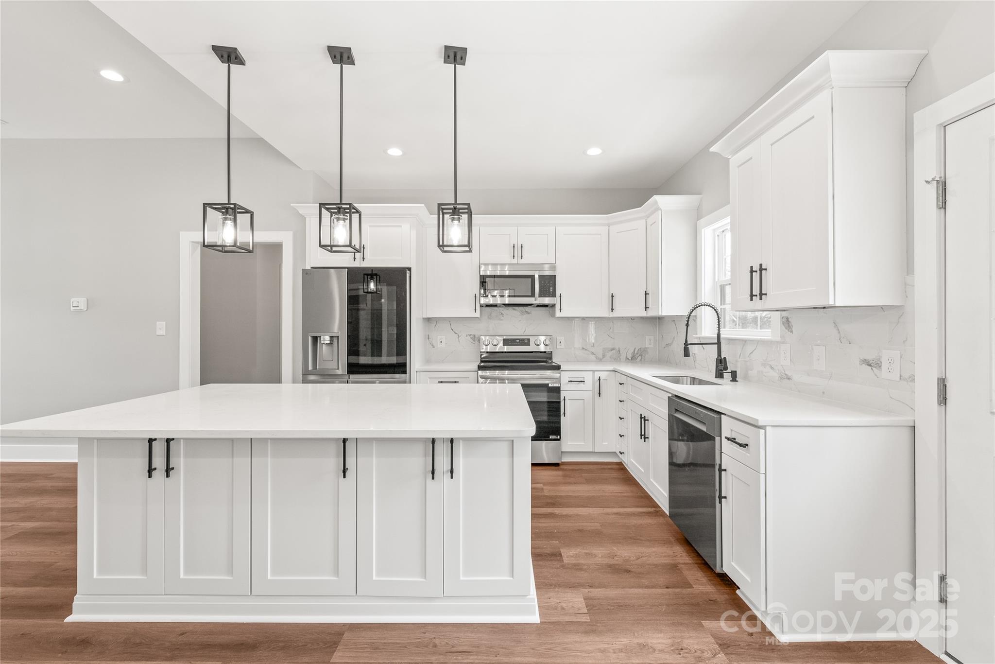 19 Lakewood Court NW