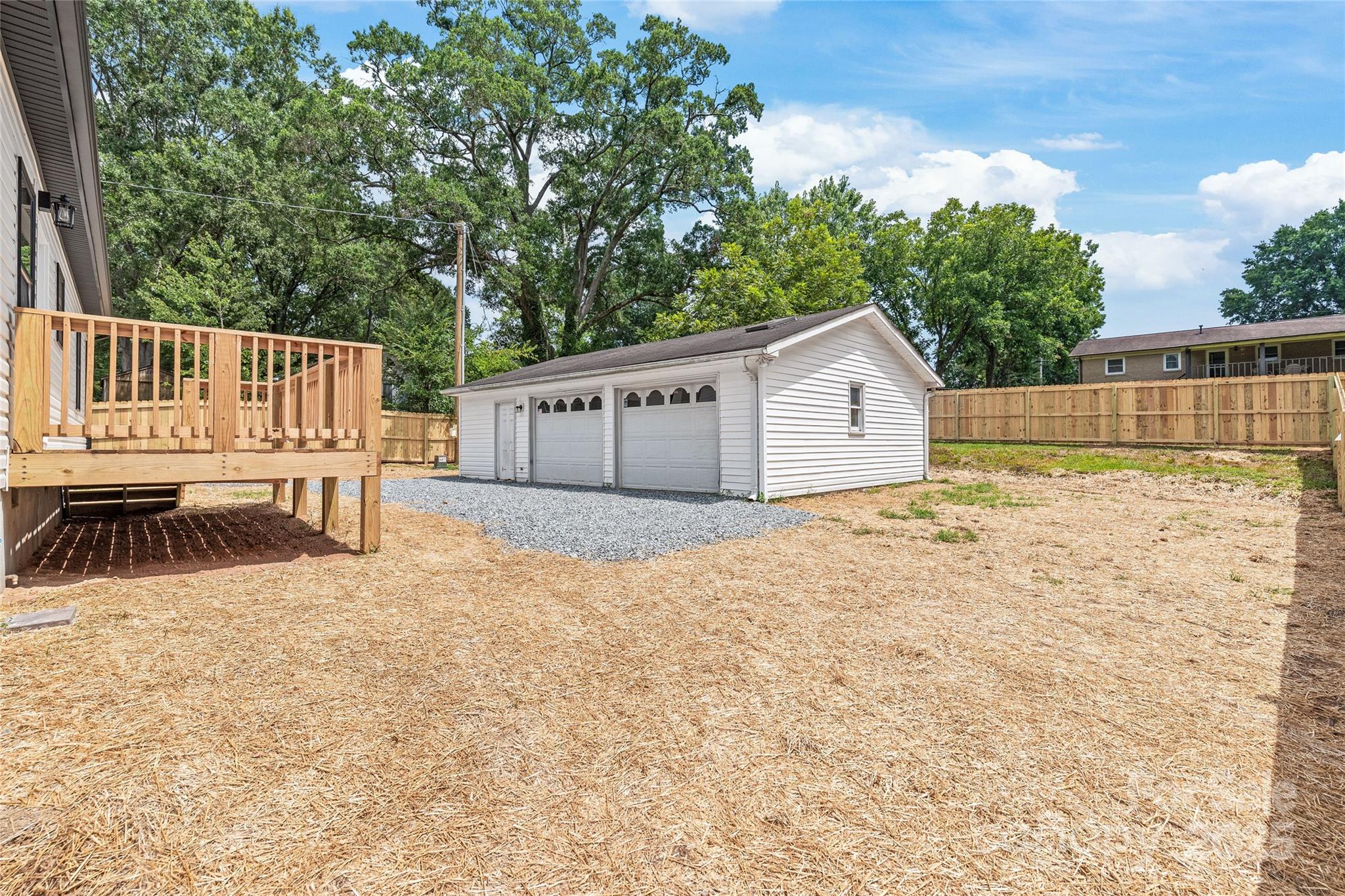 19 Lakewood Court NW