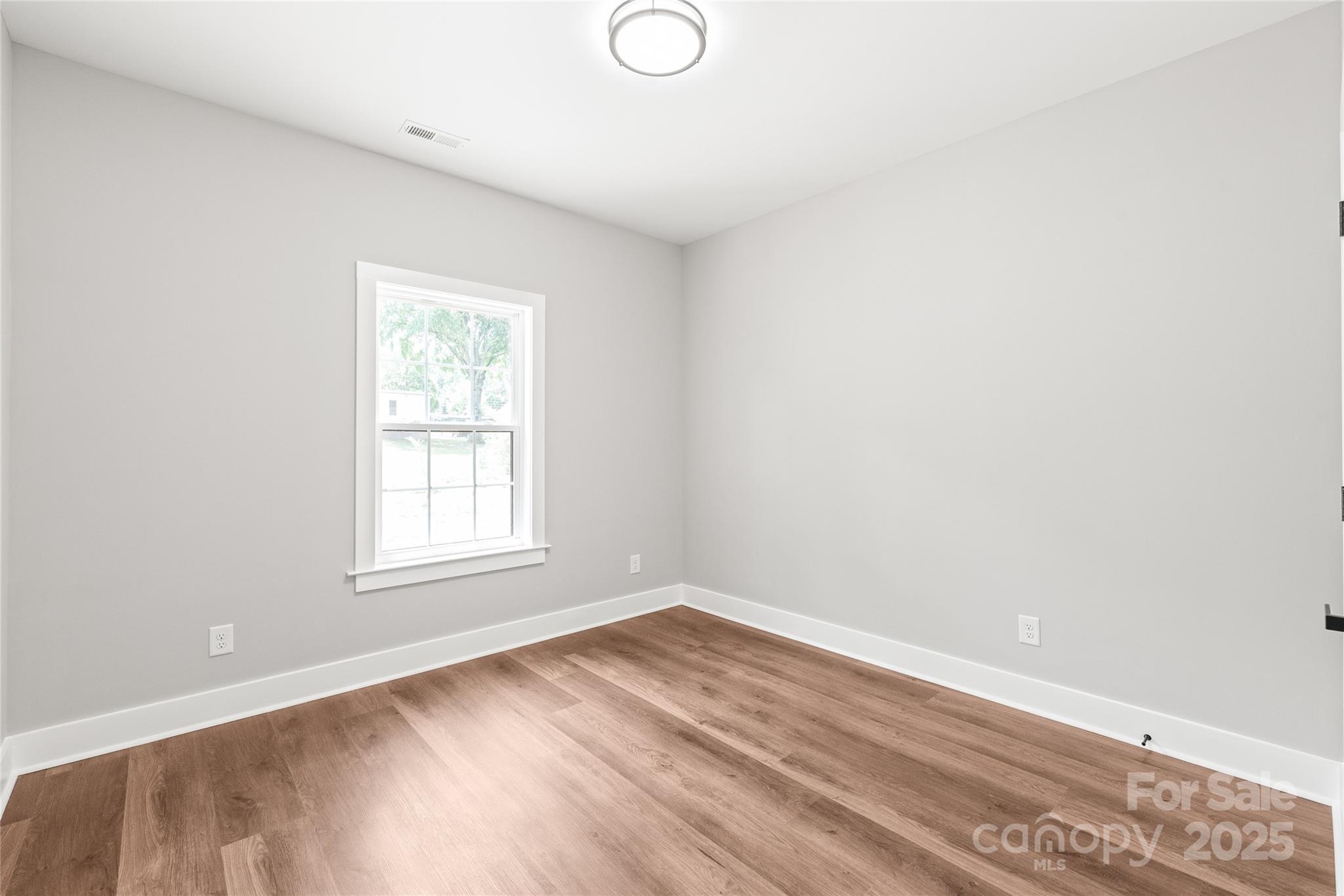 19 Lakewood Court NW