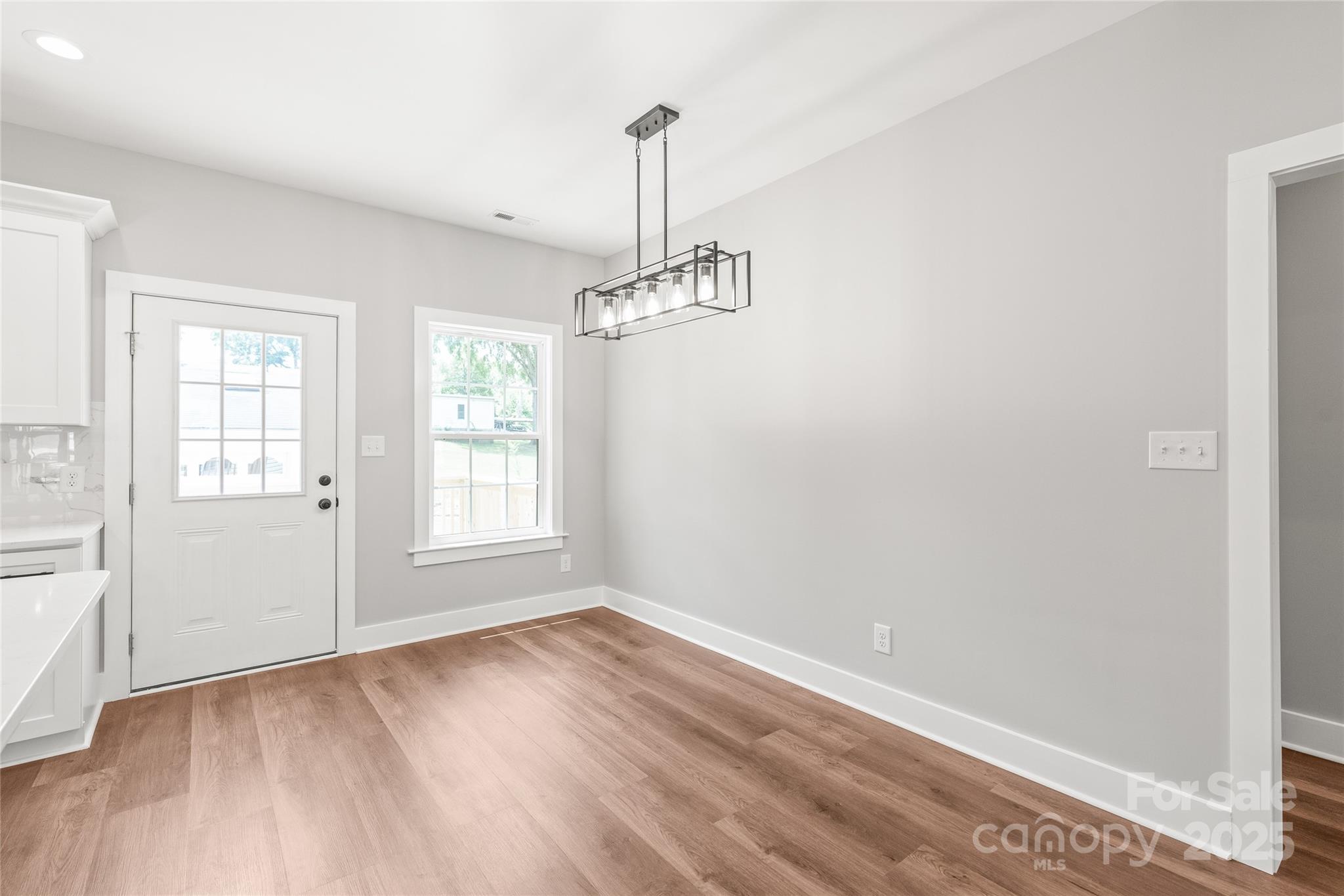 19 Lakewood Court NW