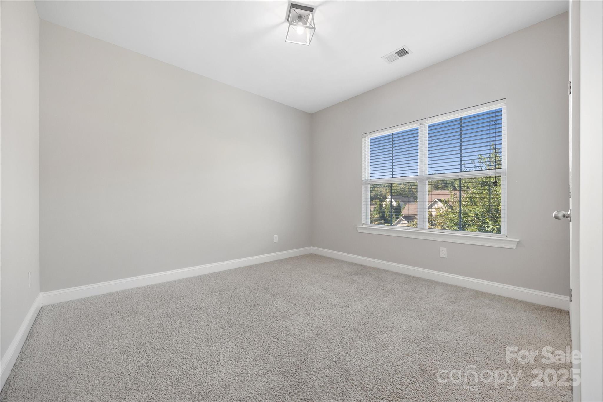 273 Monteray Oaks Circle