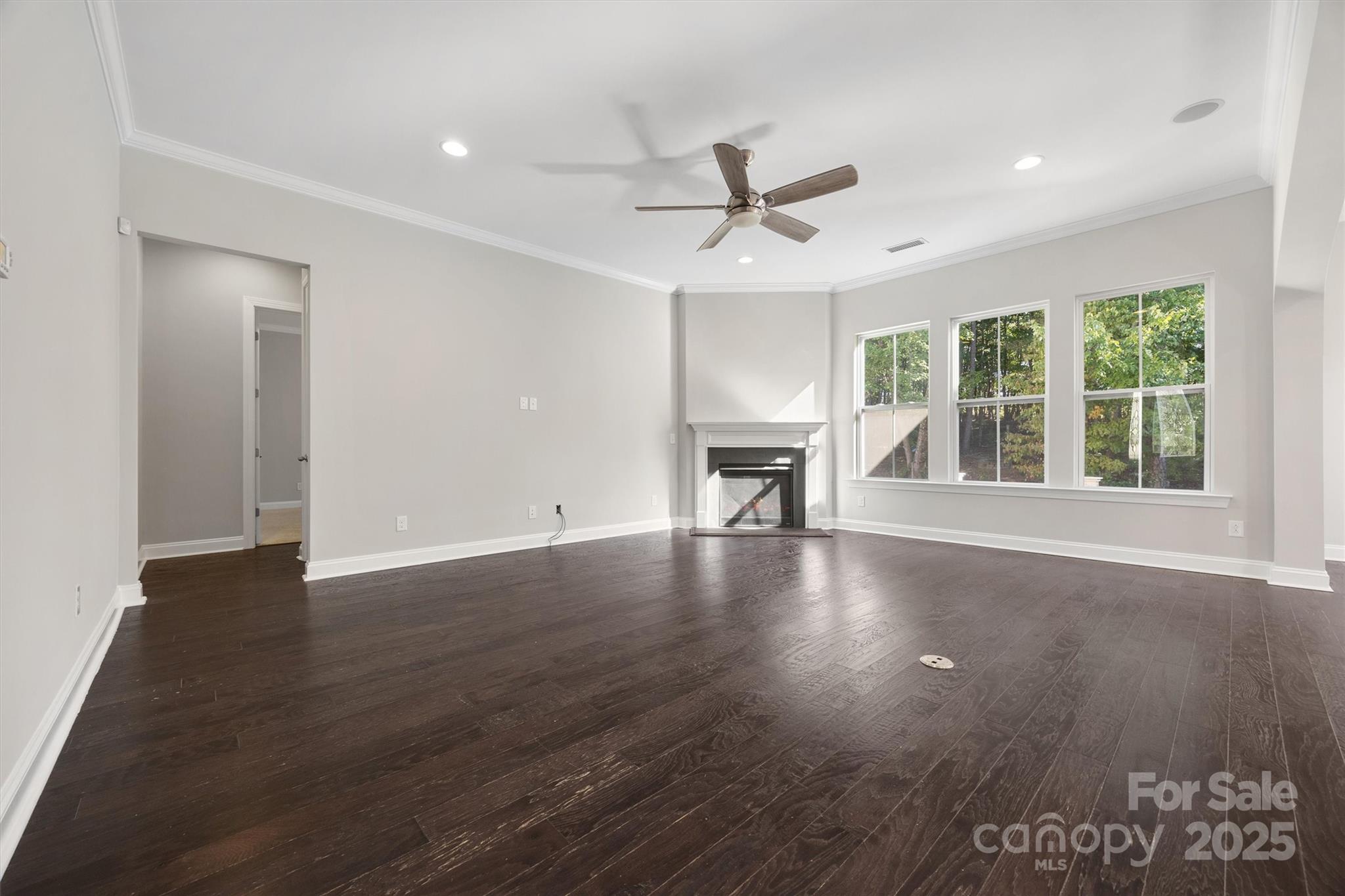 273 Monteray Oaks Circle
