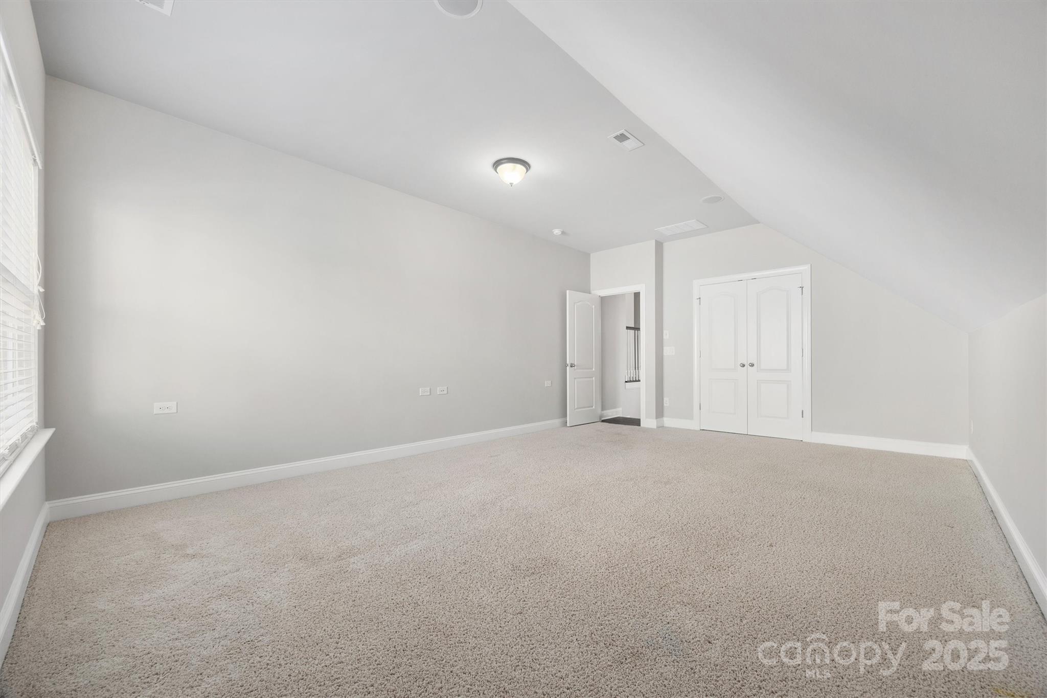 273 Monteray Oaks Circle