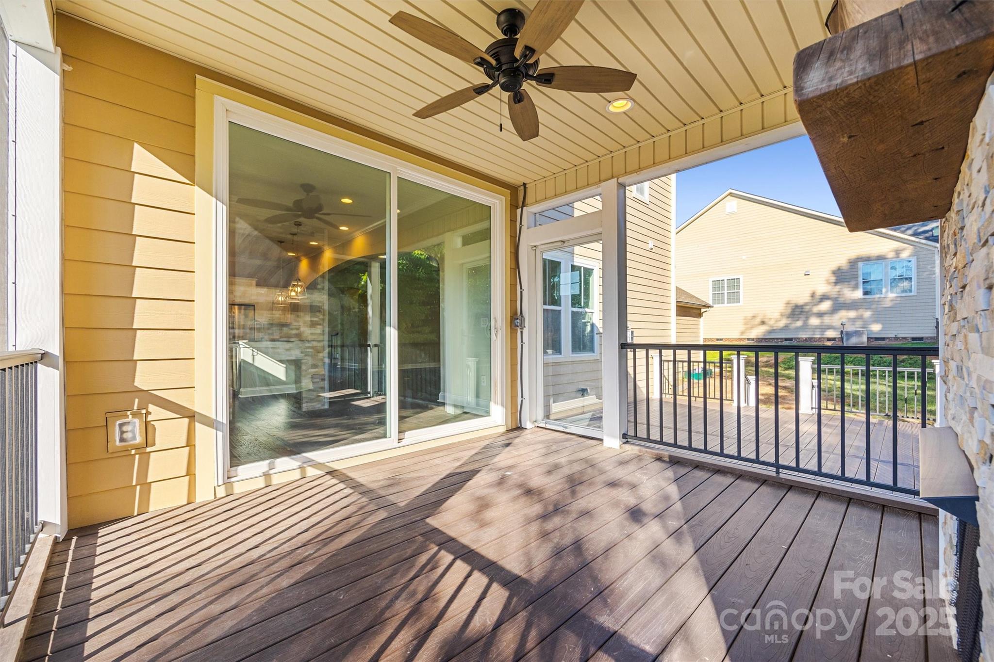 273 Monteray Oaks Circle