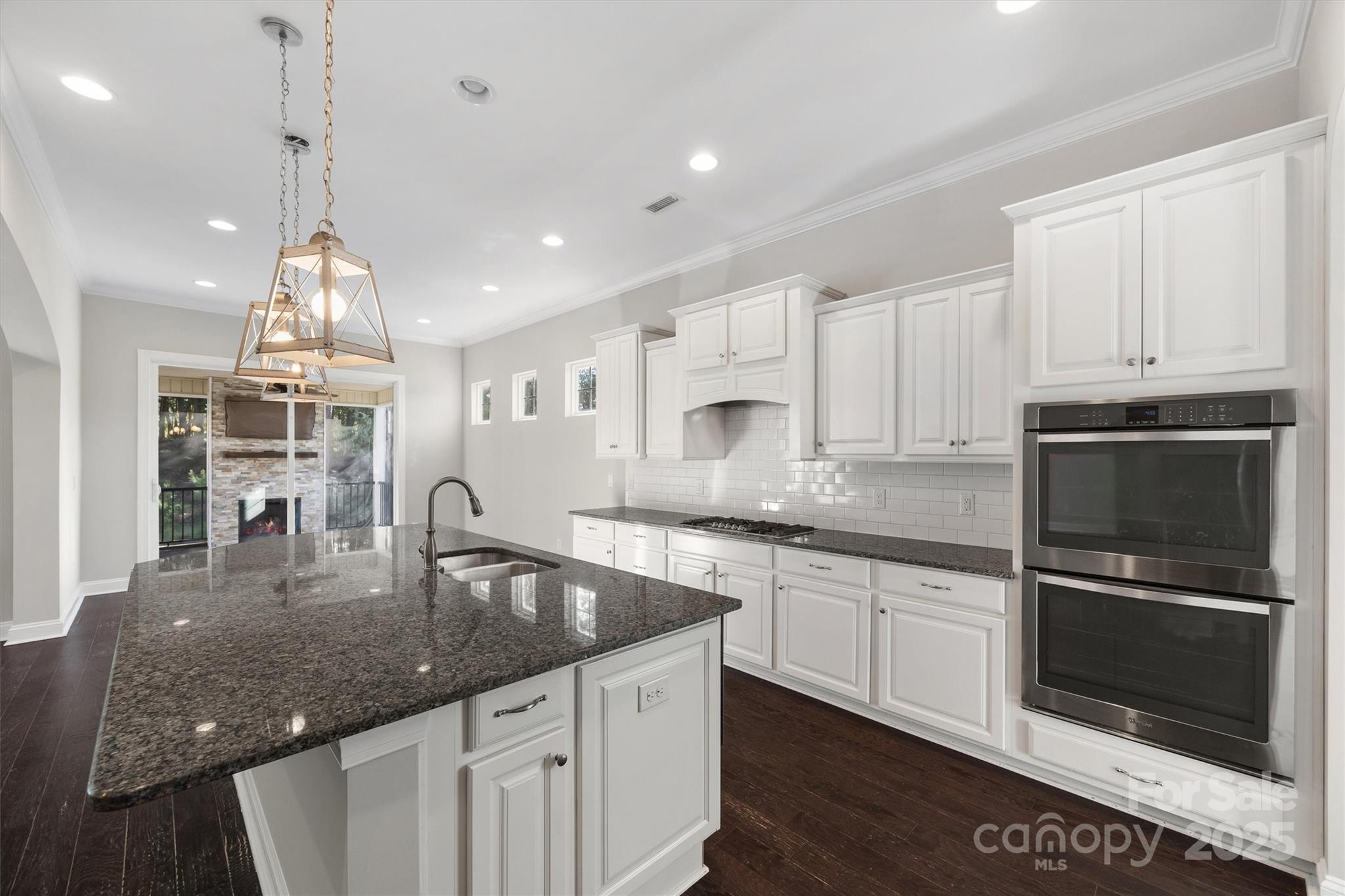 273 Monteray Oaks Circle