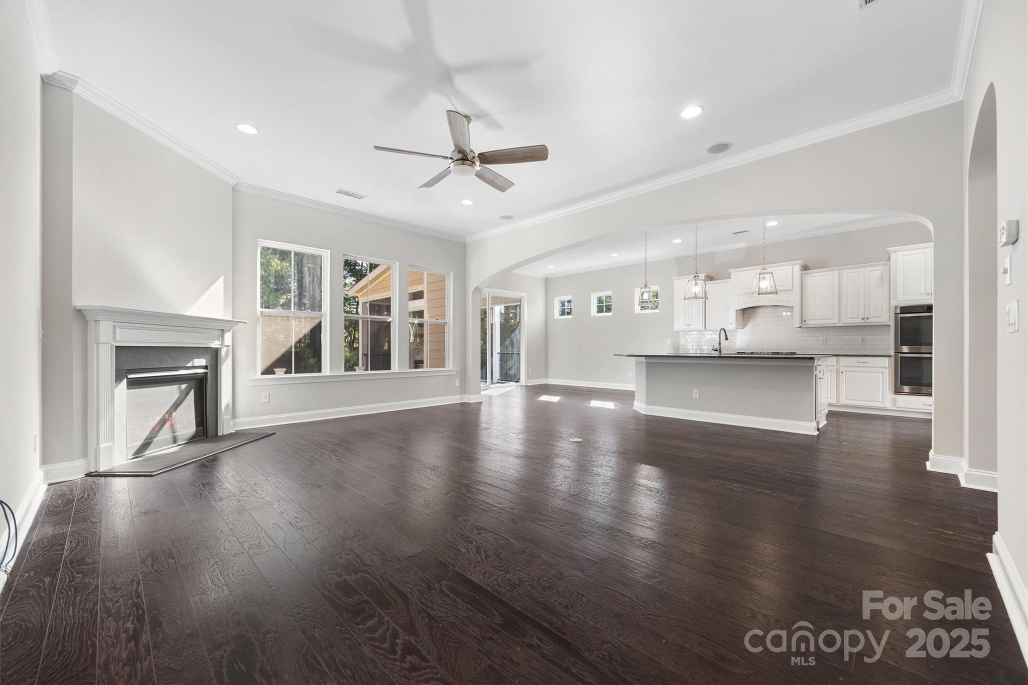 273 Monteray Oaks Circle