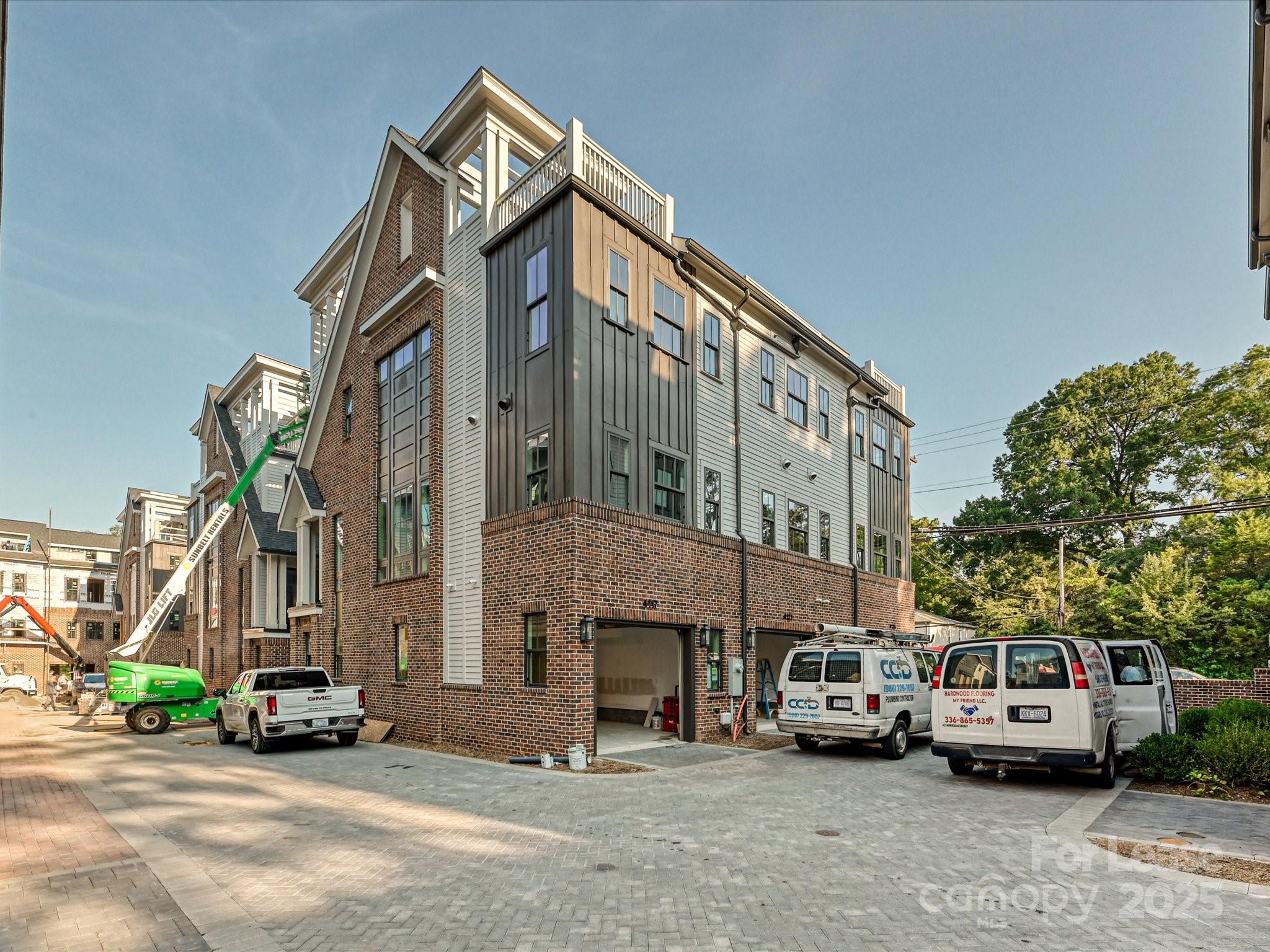 4121 Selwyn Walk Court