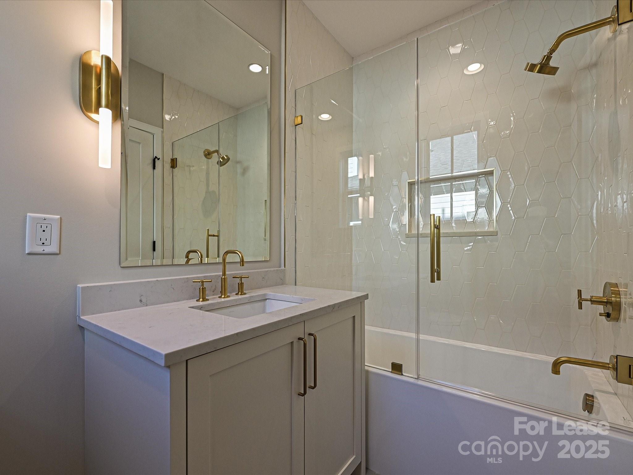 4121 Selwyn Walk Court