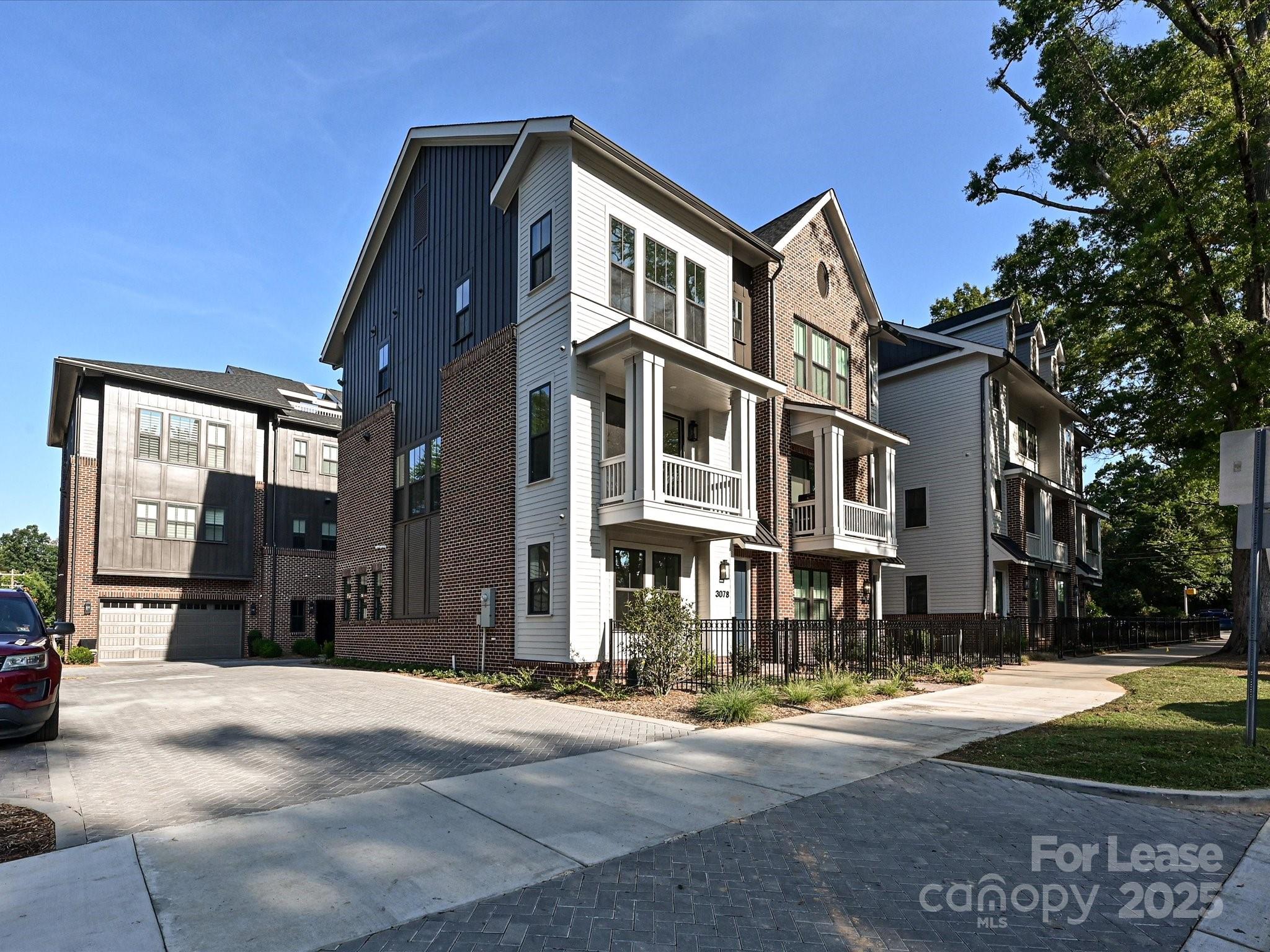 4121 Selwyn Walk Court