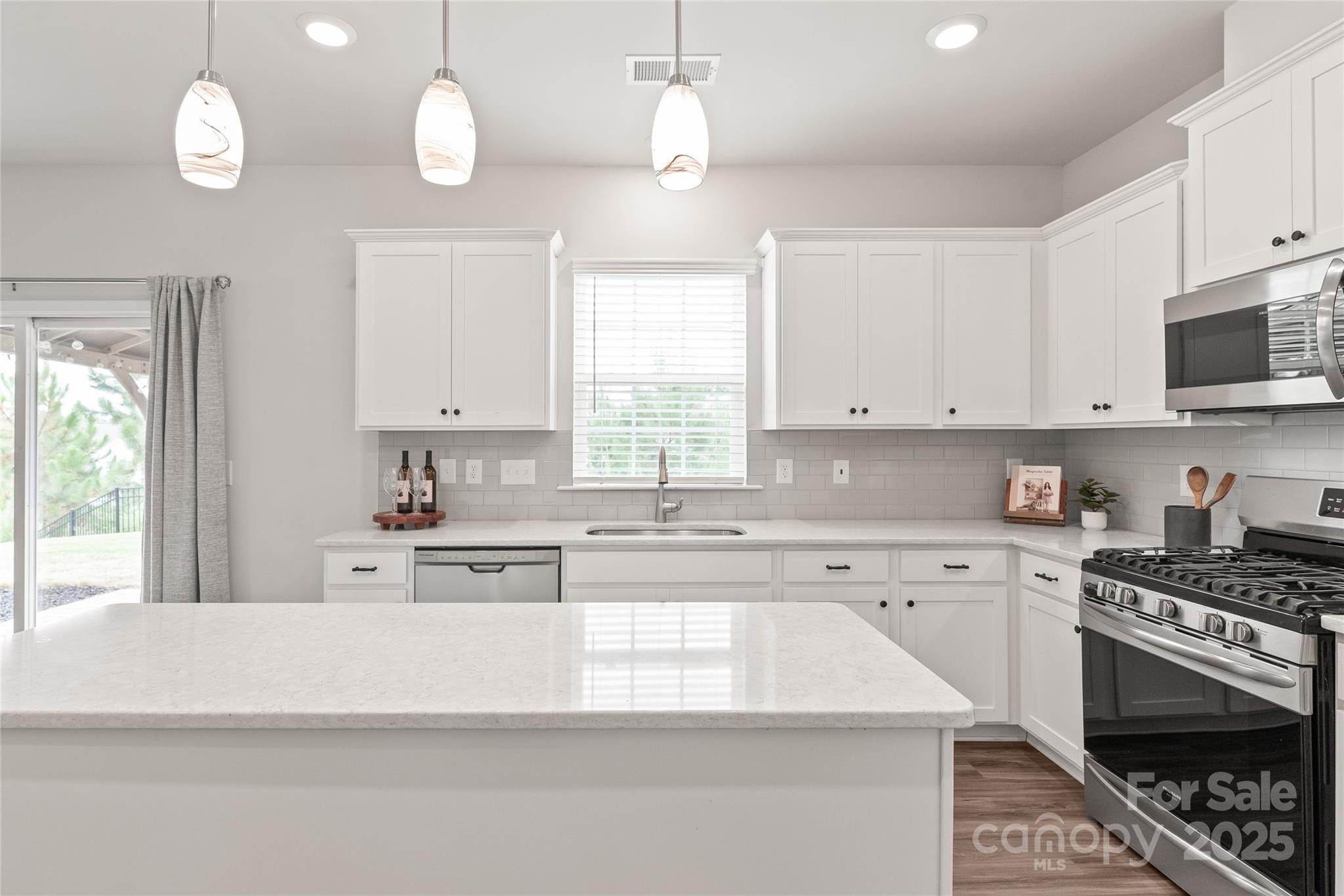 16726 Cozy Cove Road