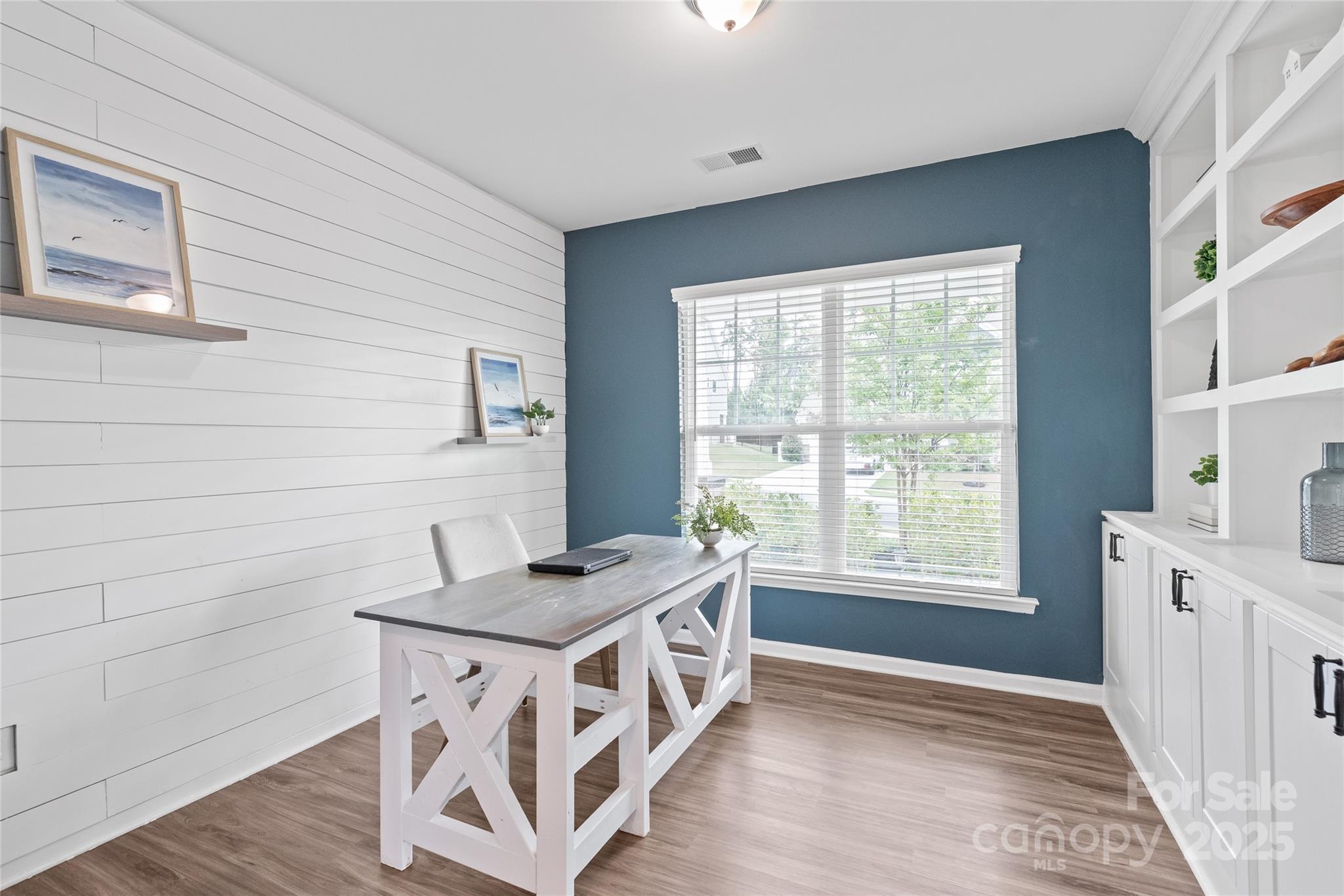 16726 Cozy Cove Road