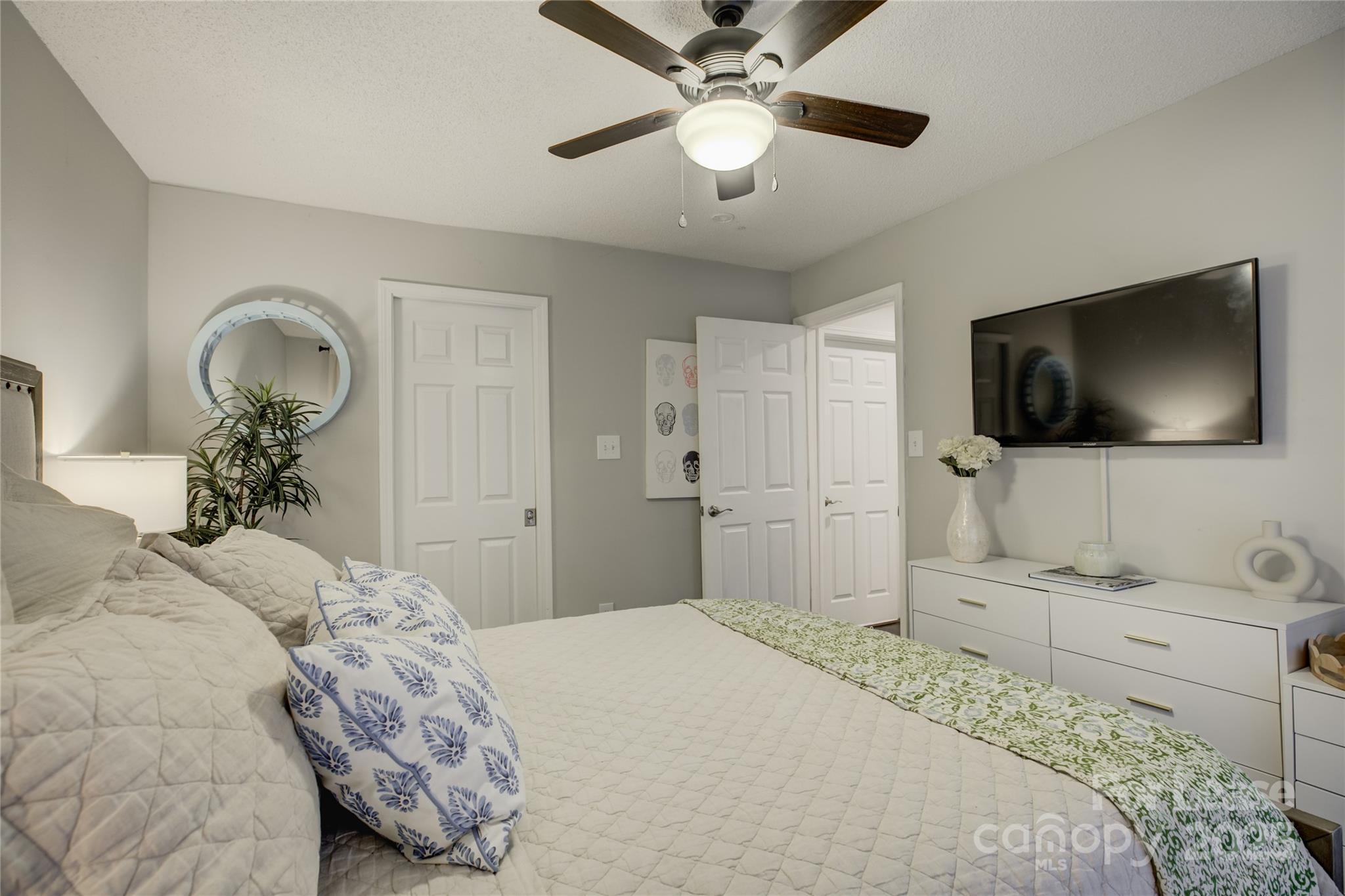2506 Cranbrook Lane Unit: 1