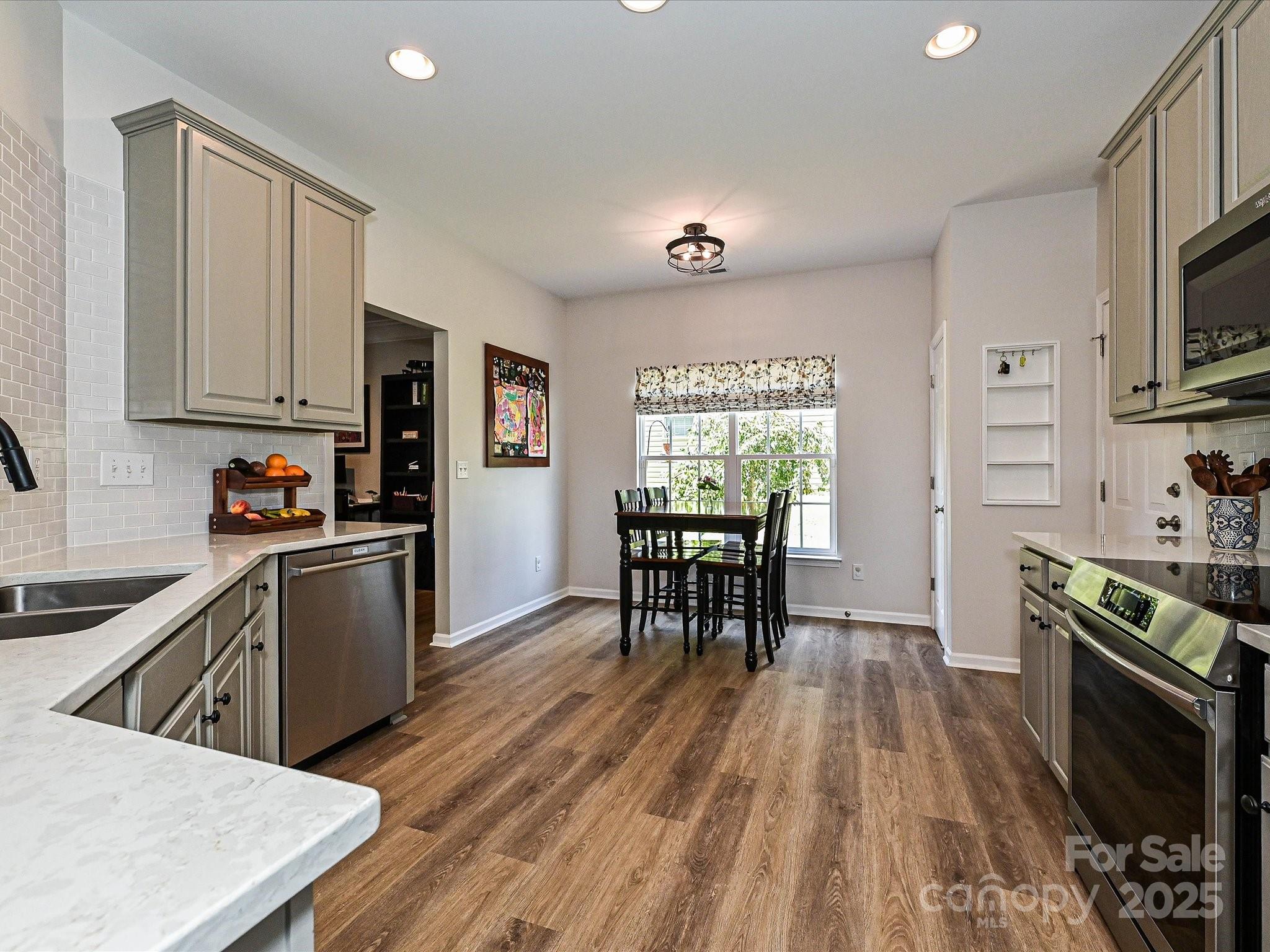 8216 Chatsworth Drive