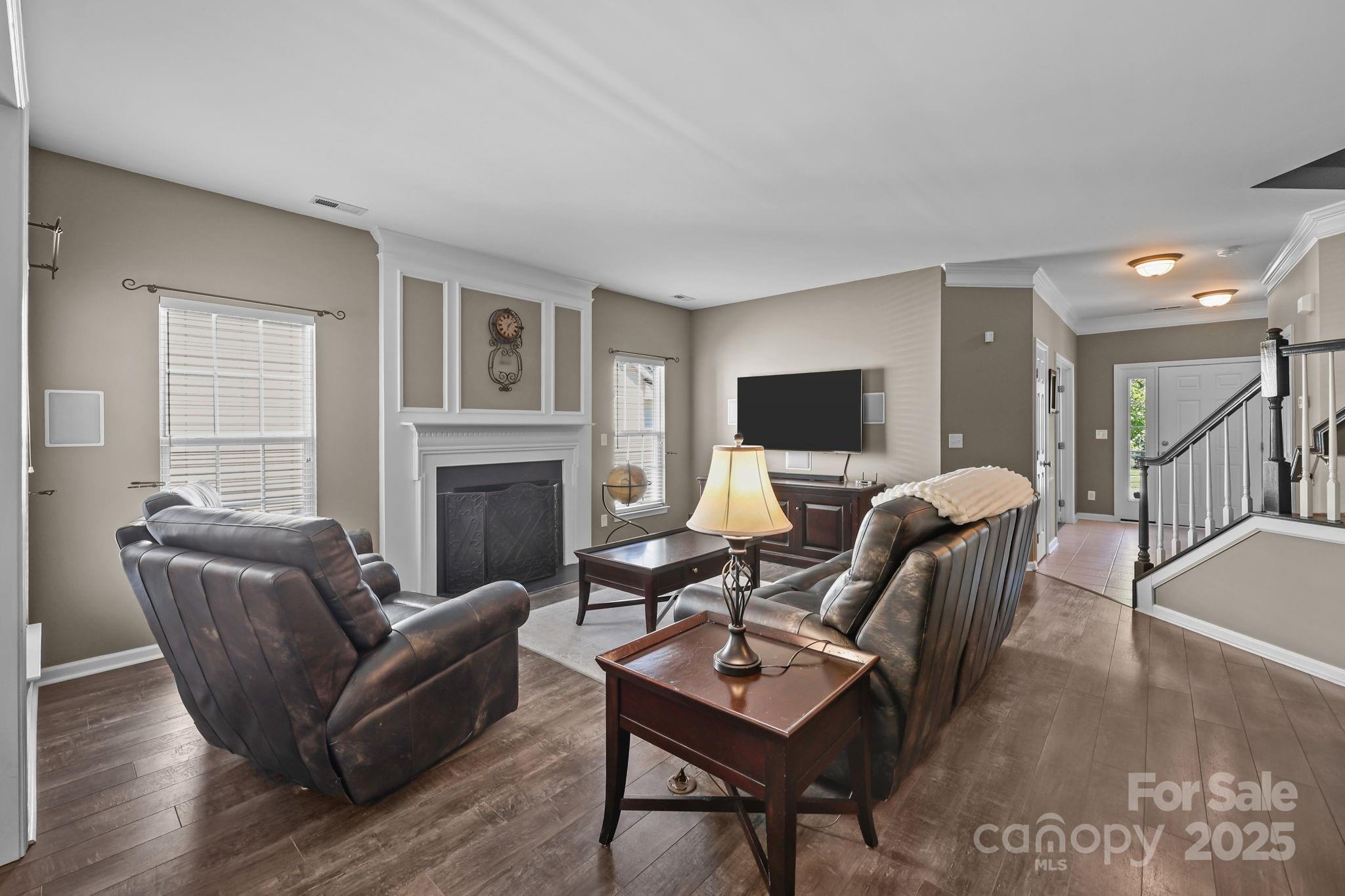 1154 Elrond Drive NW