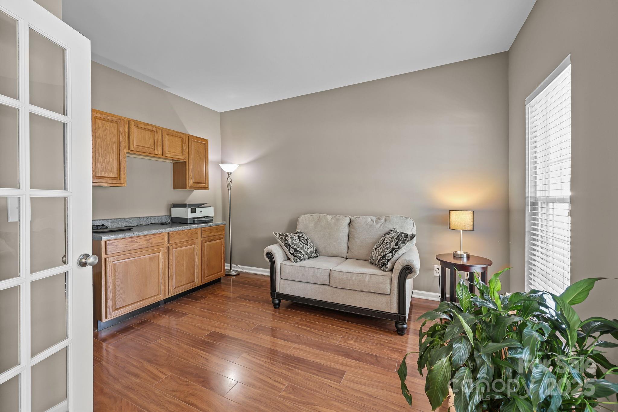 1154 Elrond Drive NW