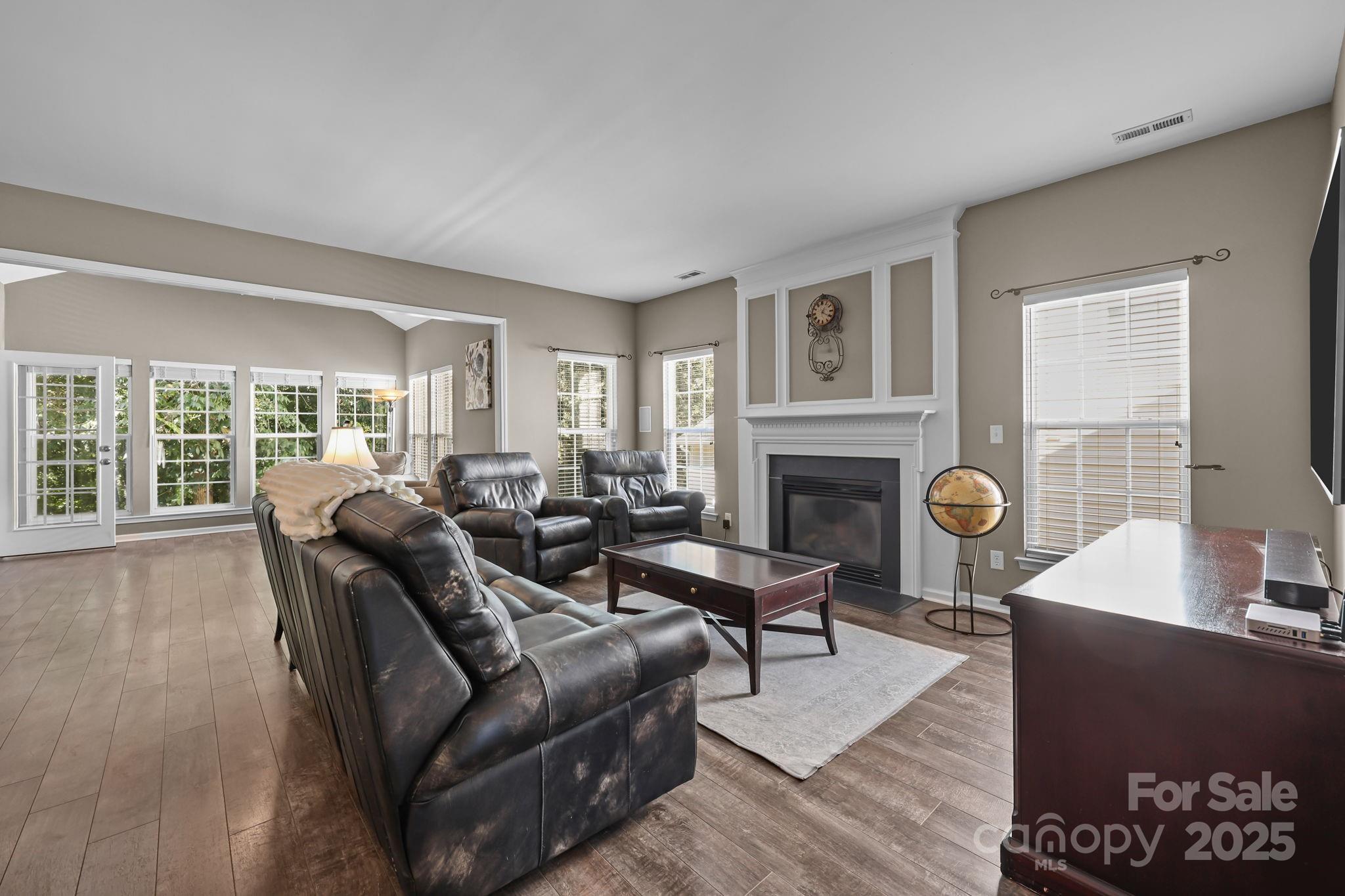 1154 Elrond Drive NW