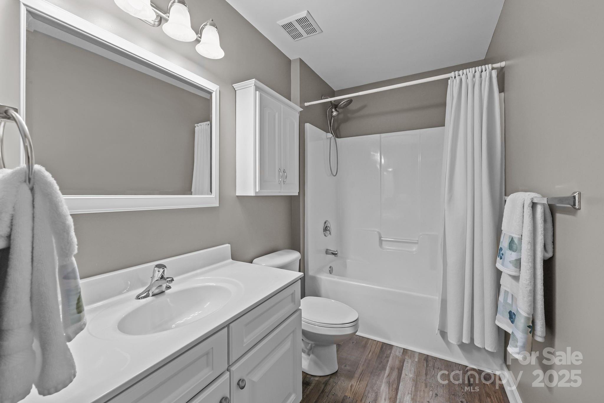 1154 Elrond Drive NW