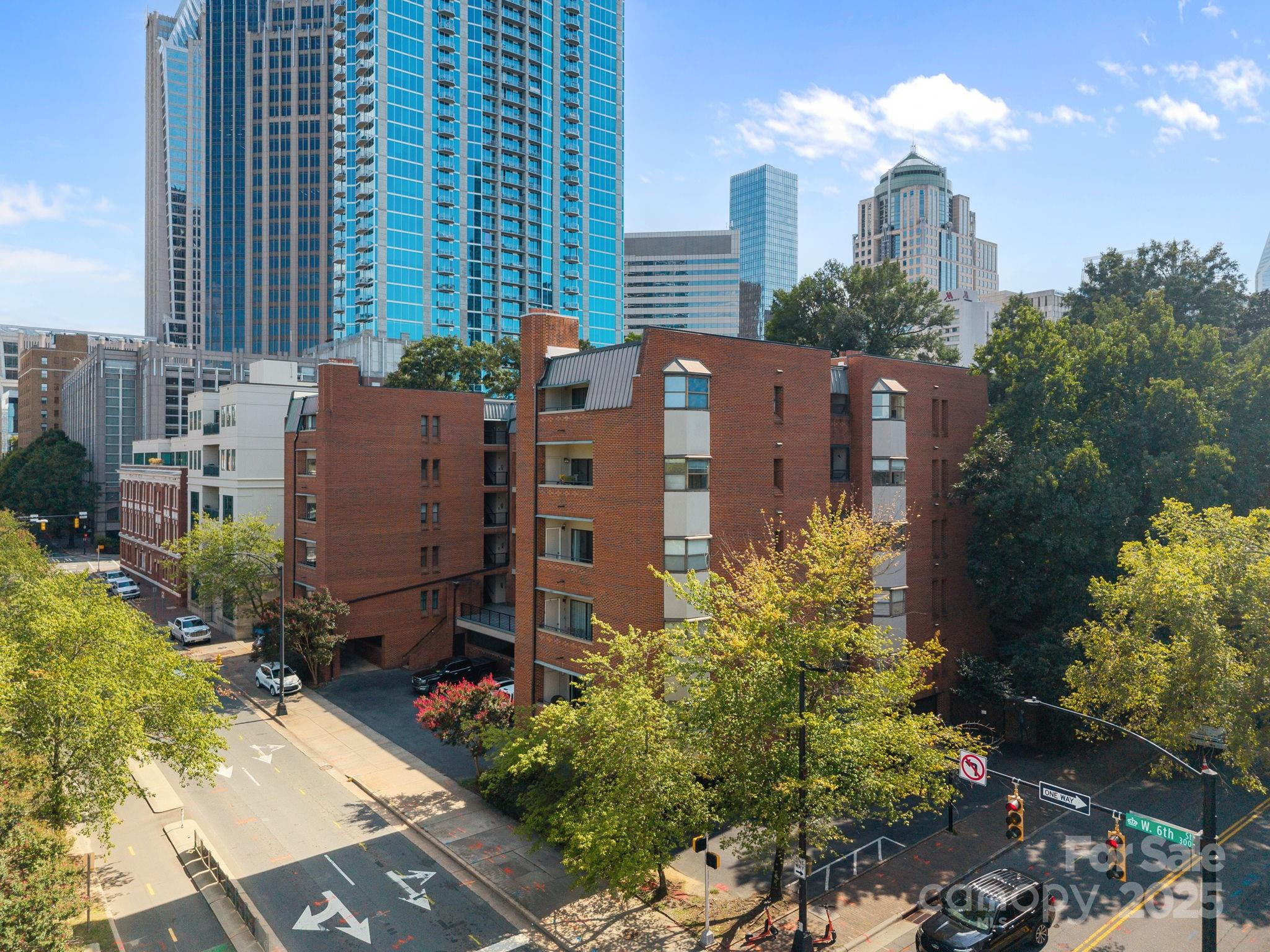 224 N Poplar Street Unit: 9