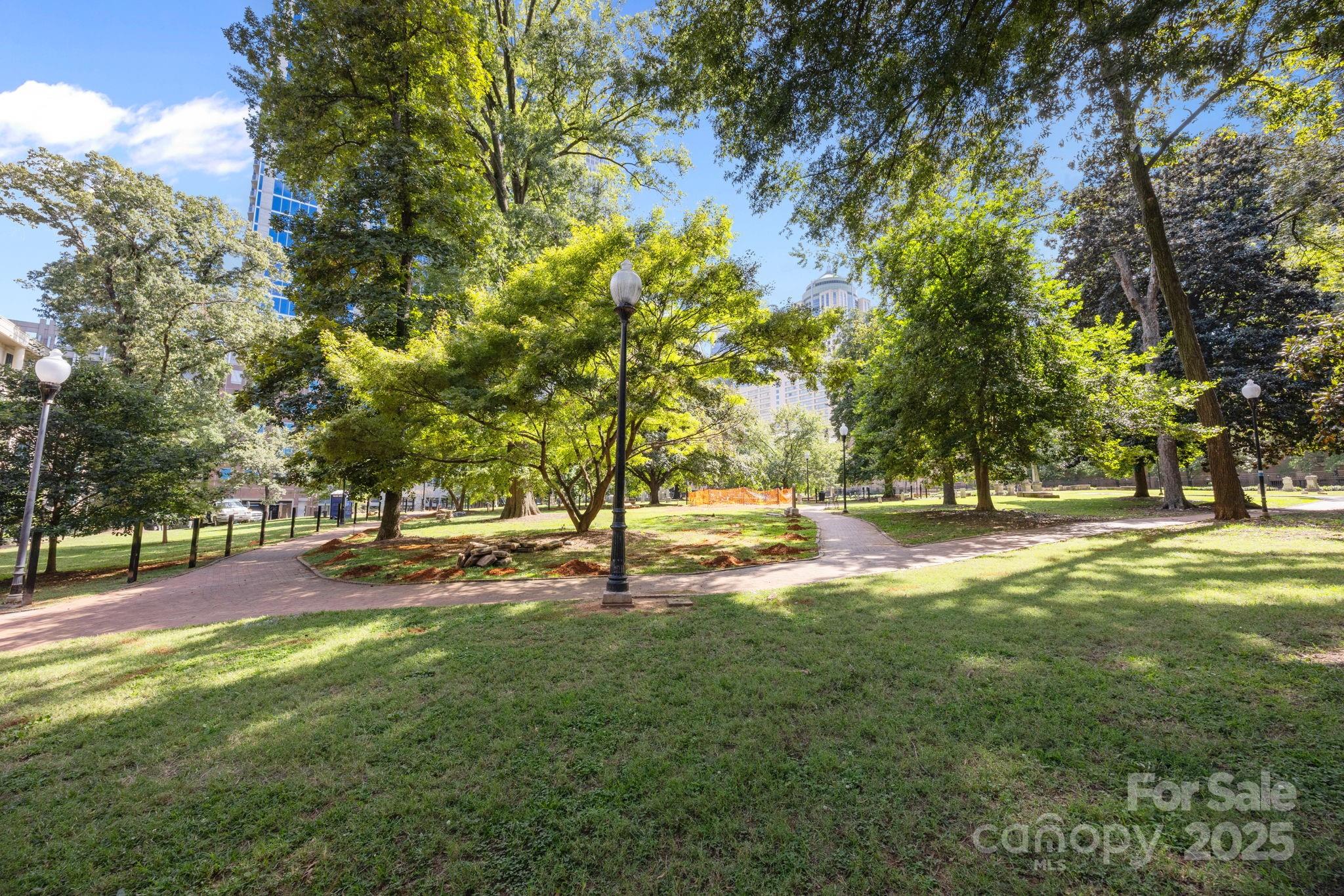 224 N Poplar Street Unit: 9