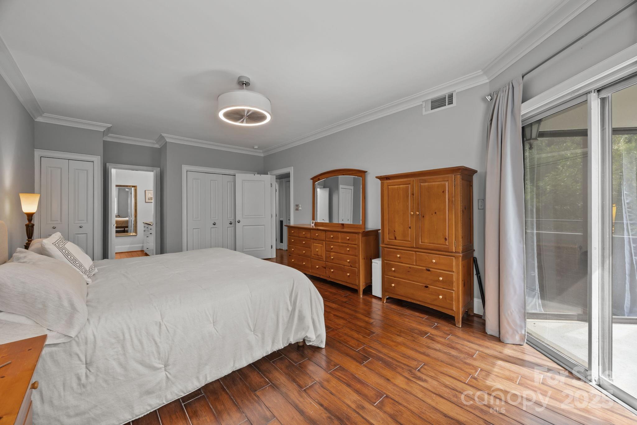 224 N Poplar Street Unit: 9