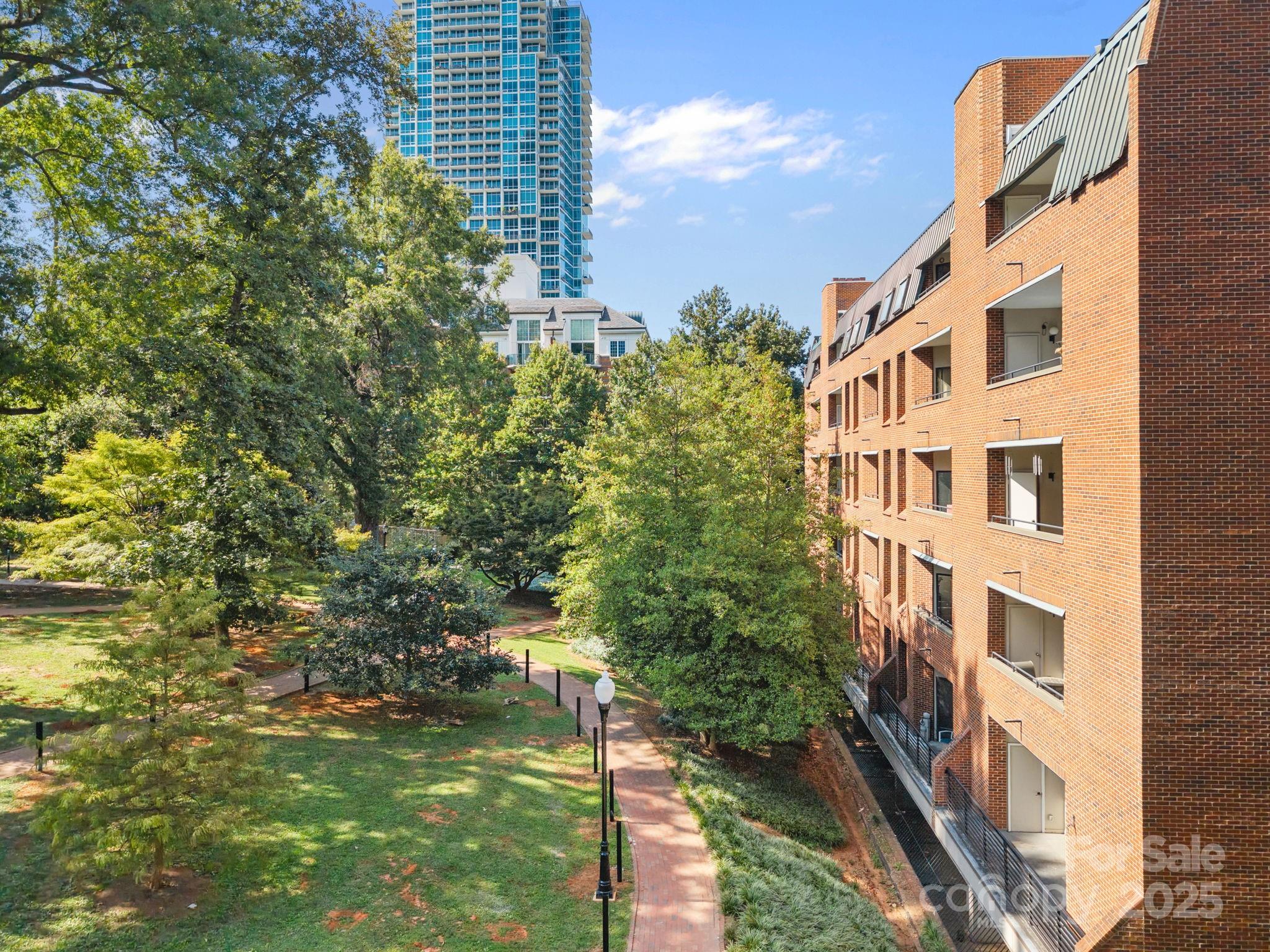 224 N Poplar Street Unit: 9