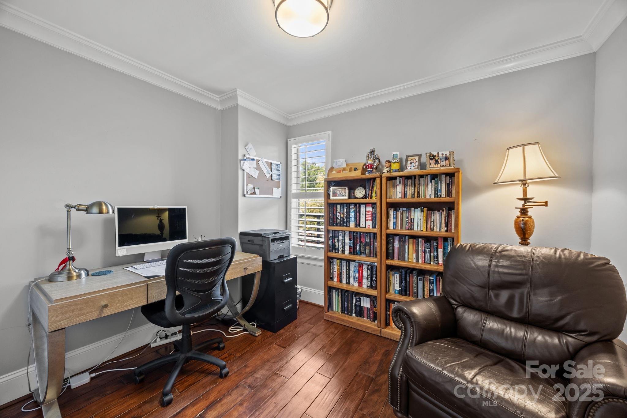 224 N Poplar Street Unit: 9