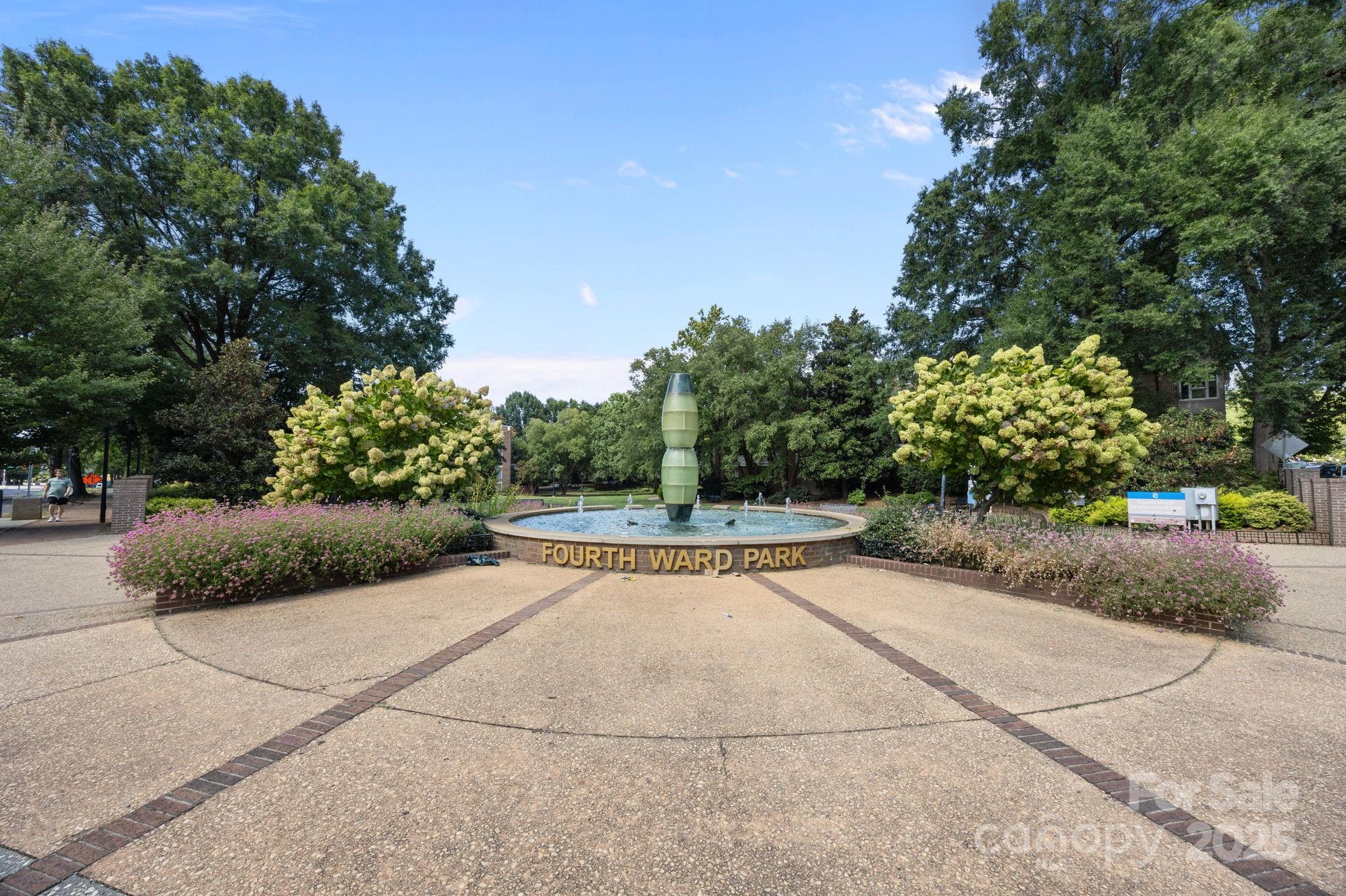 224 N Poplar Street Unit: 9