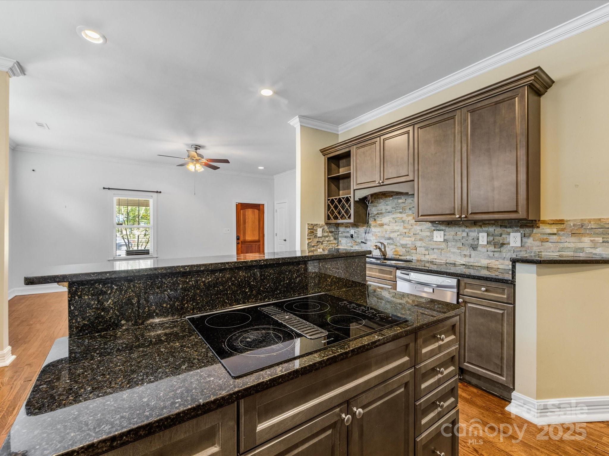 1320 Parkwood Avenue