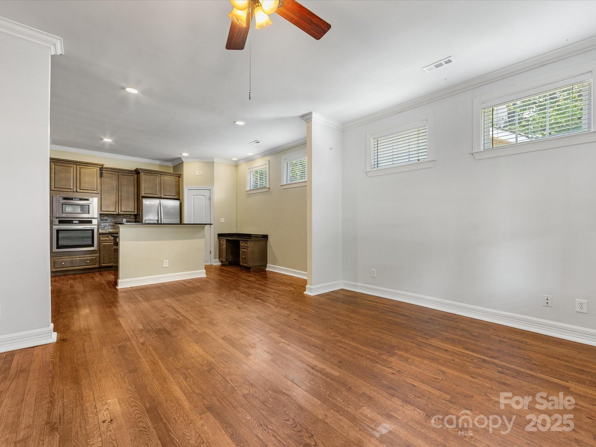 1320 Parkwood Avenue