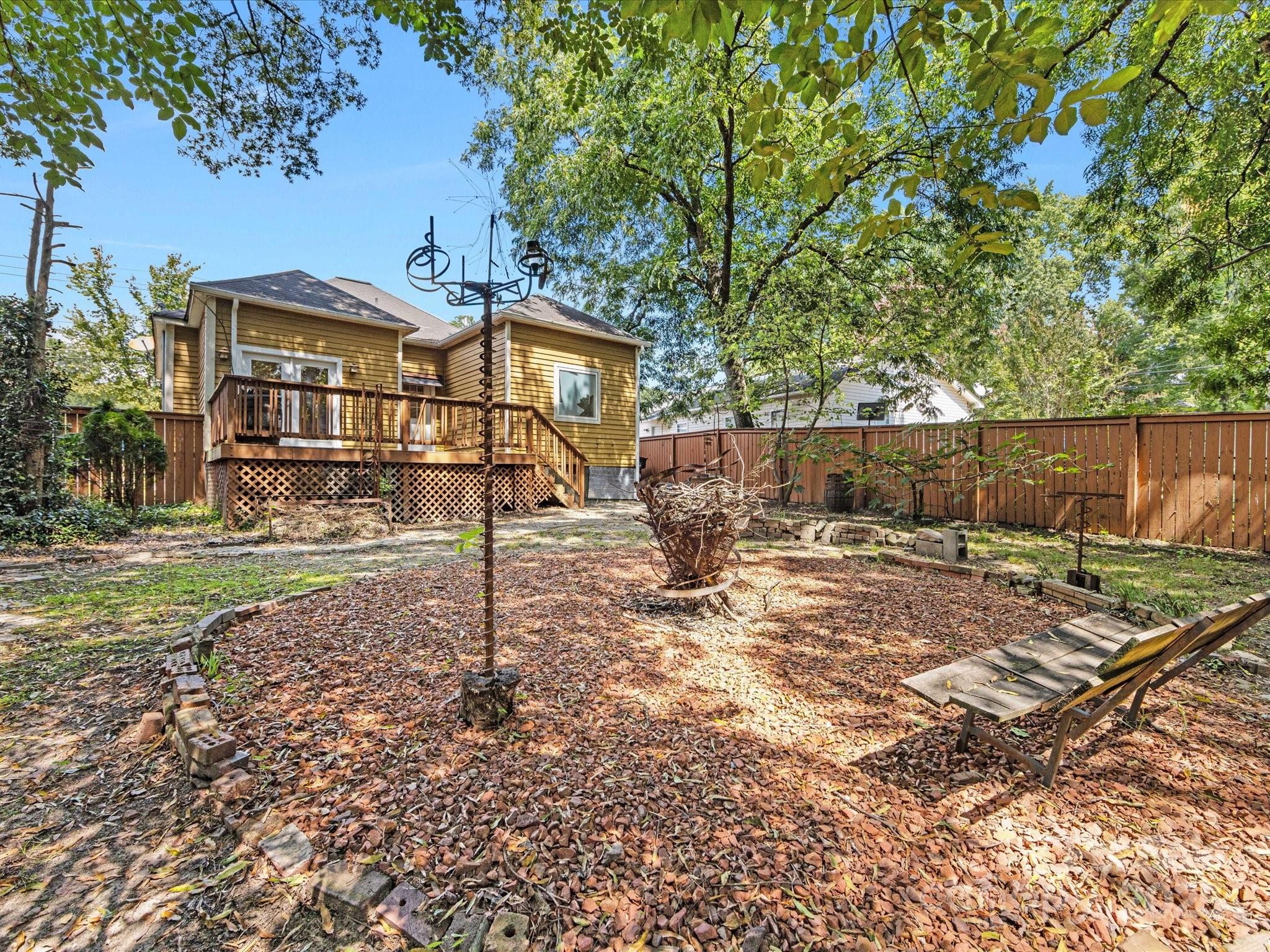 1320 Parkwood Avenue