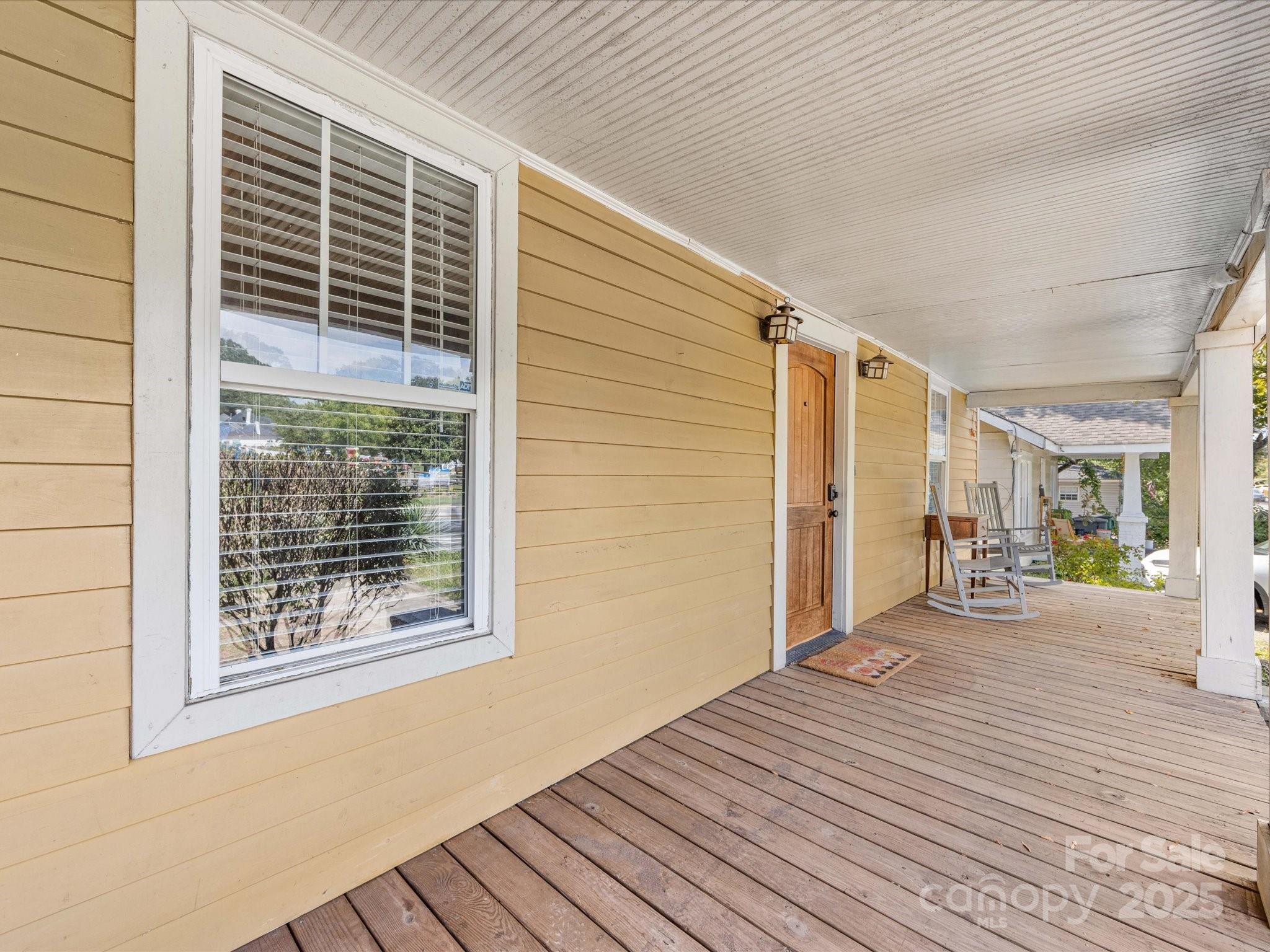 1320 Parkwood Avenue