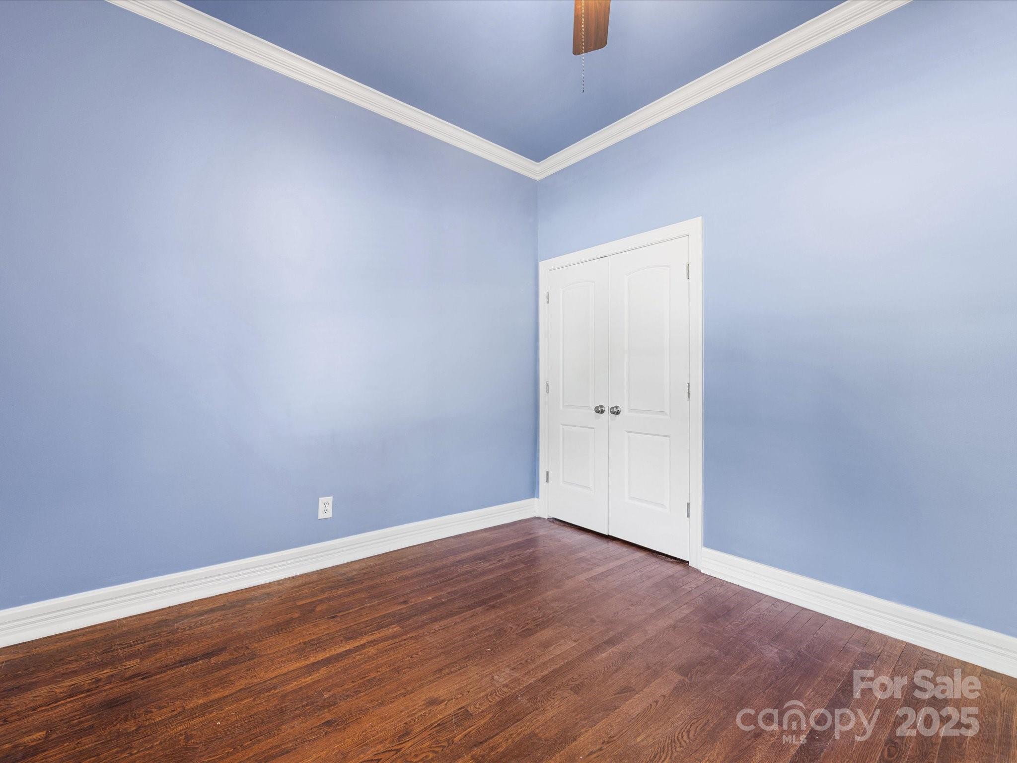 1320 Parkwood Avenue