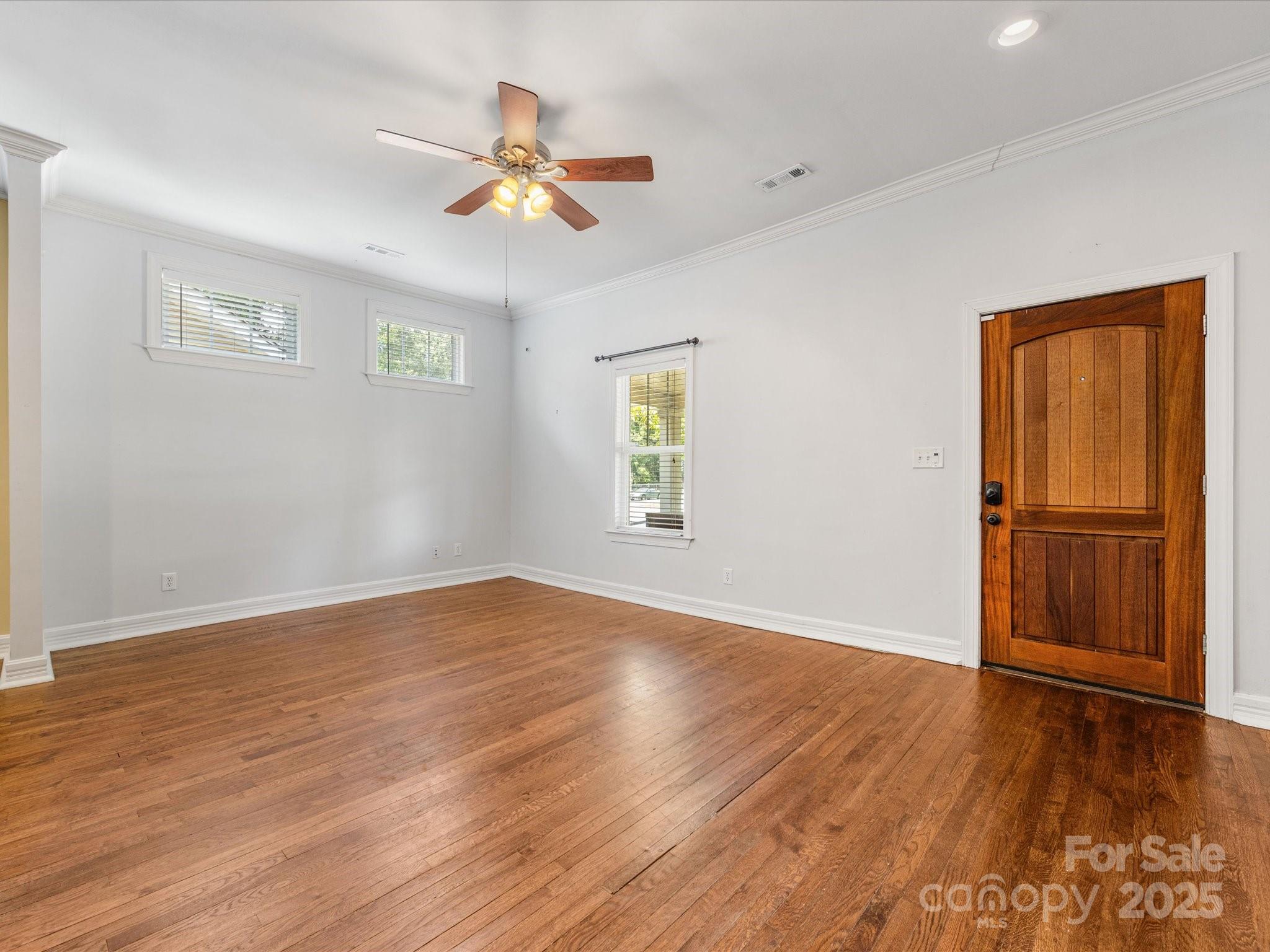 1320 Parkwood Avenue