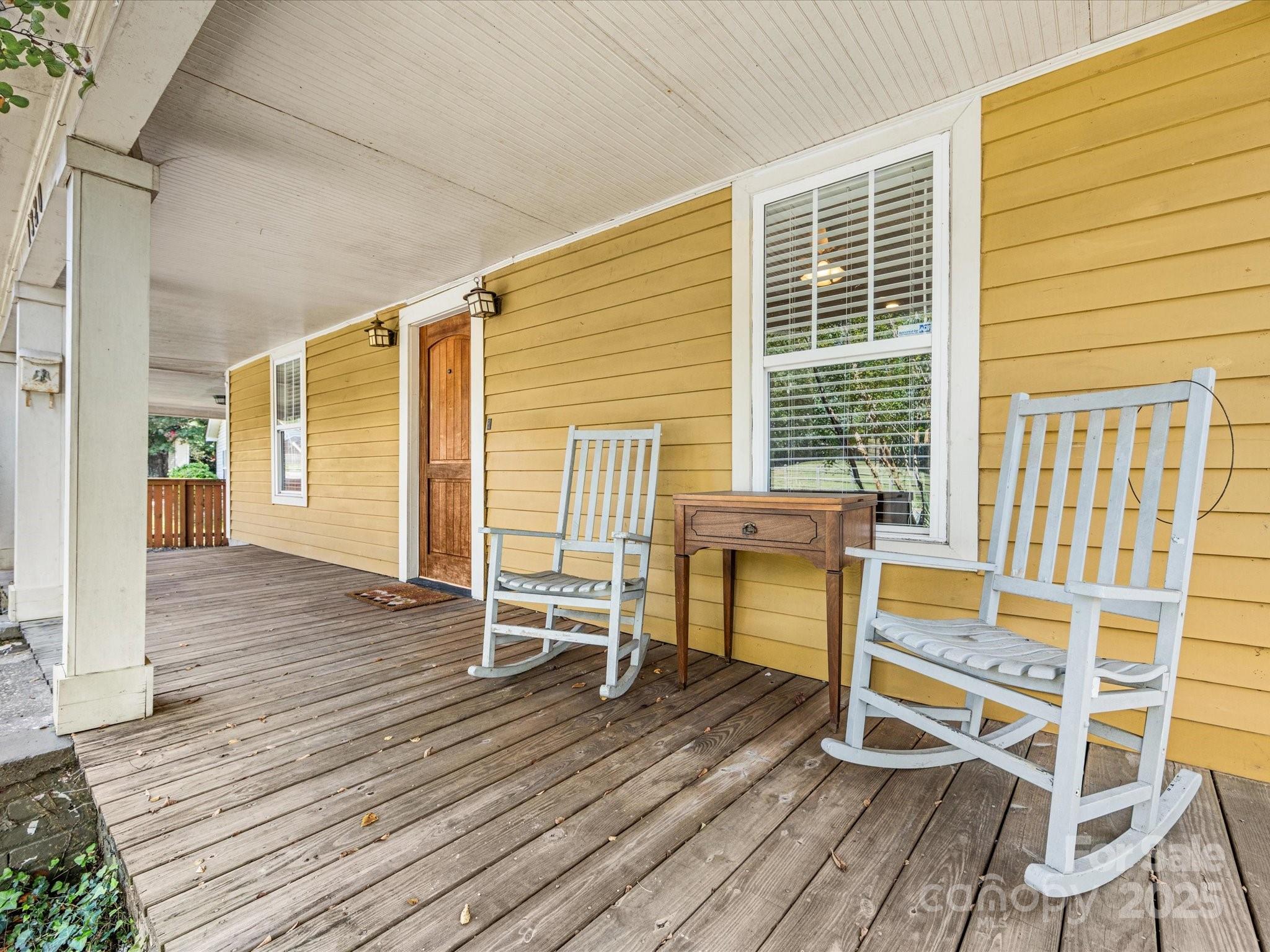 1320 Parkwood Avenue