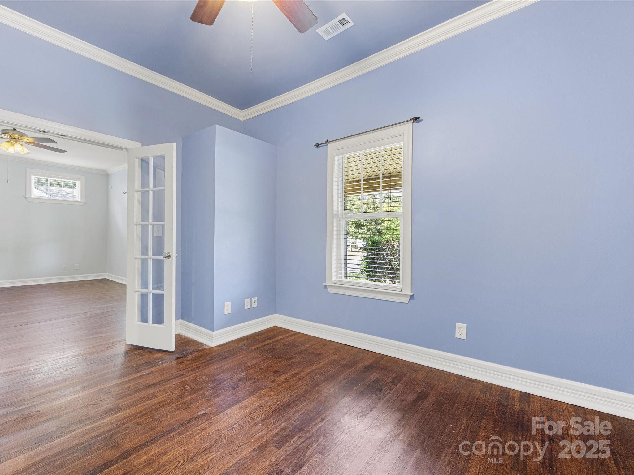 1320 Parkwood Avenue